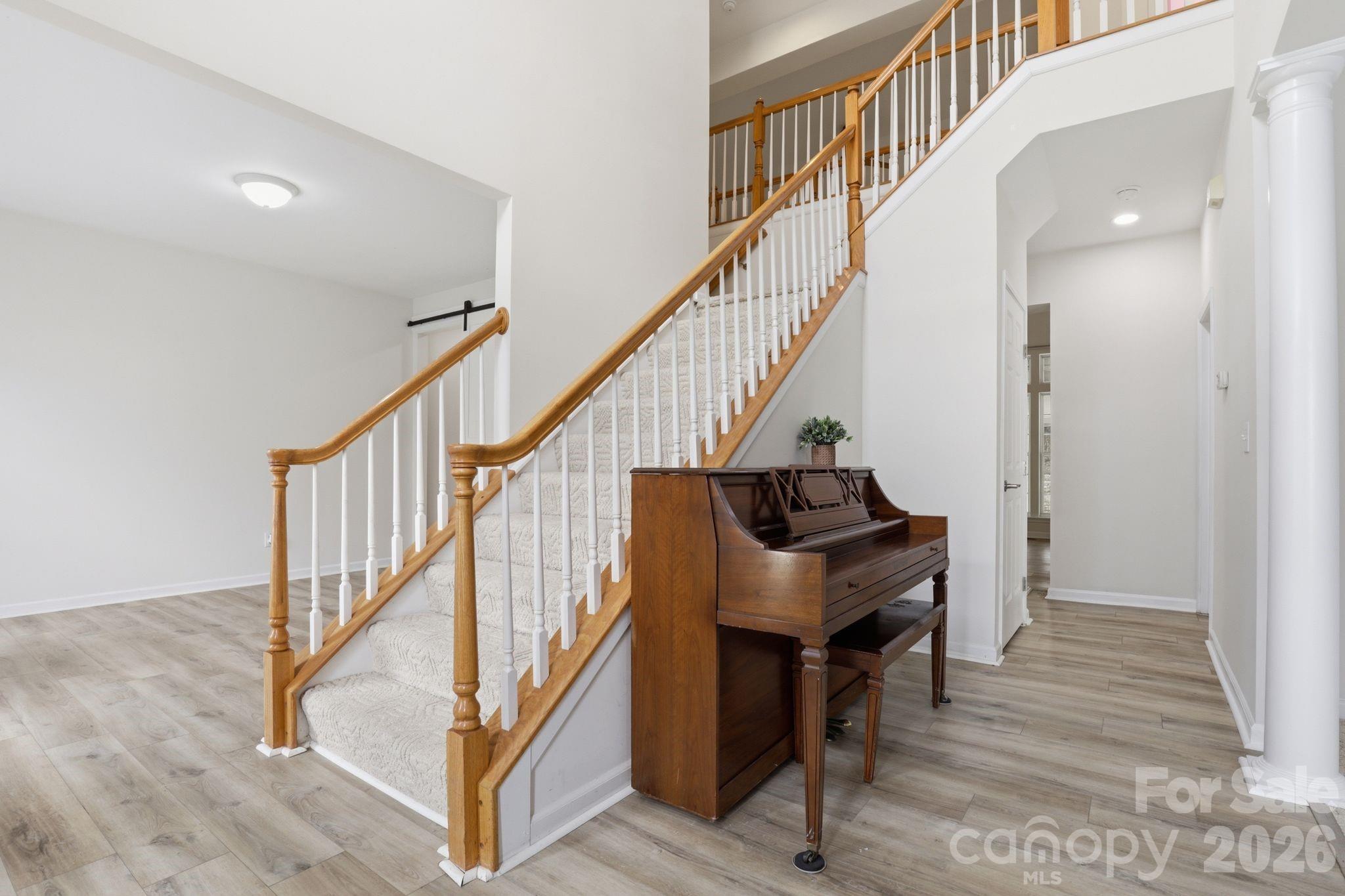 4th image of 3909 Meadow Green Dr, Charlotte, NC 28269 | MLS# 4352571