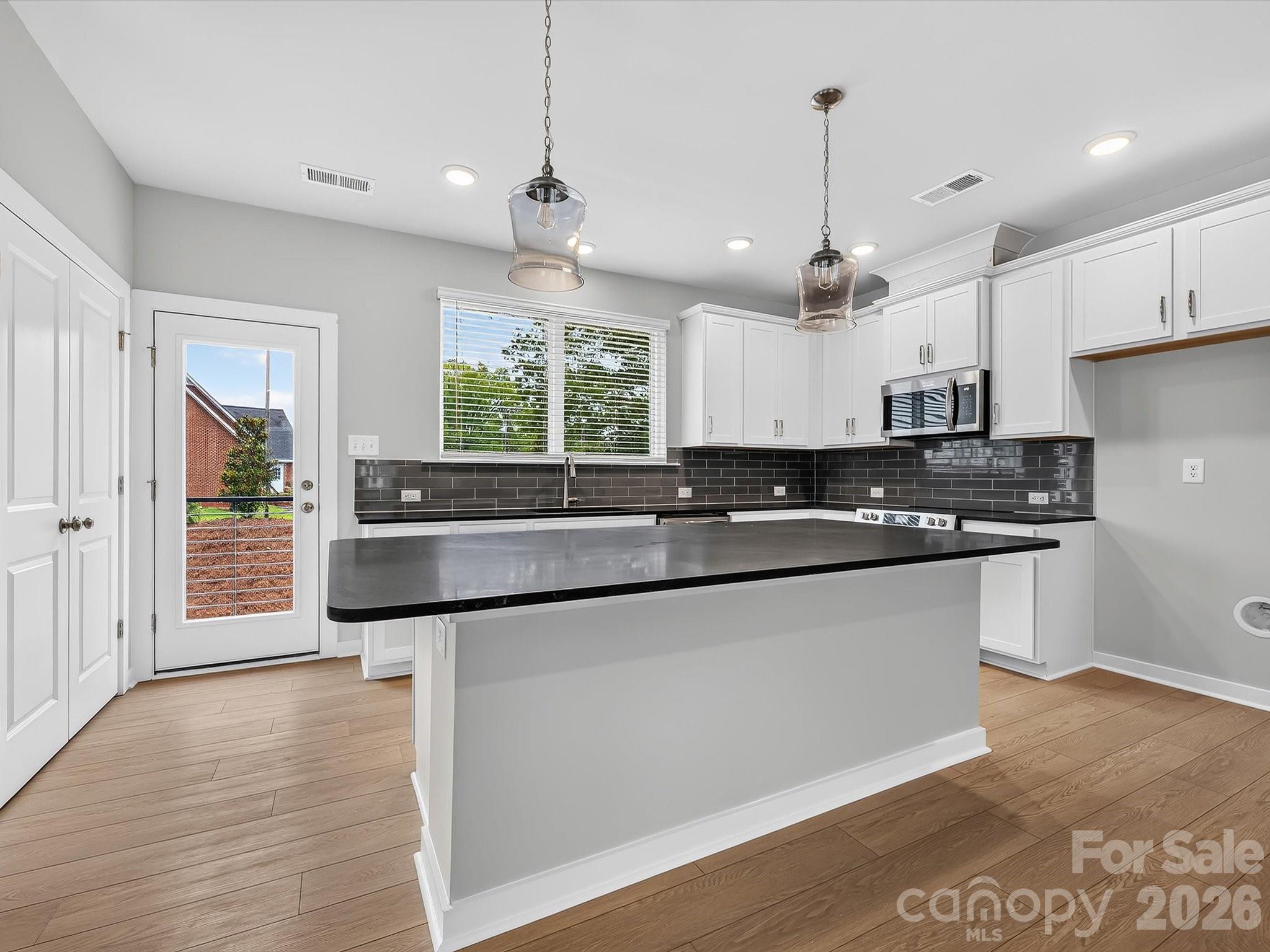4th image of 1128 Bismuth Ln, Charlotte, NC 28211 | MLS# 4352904