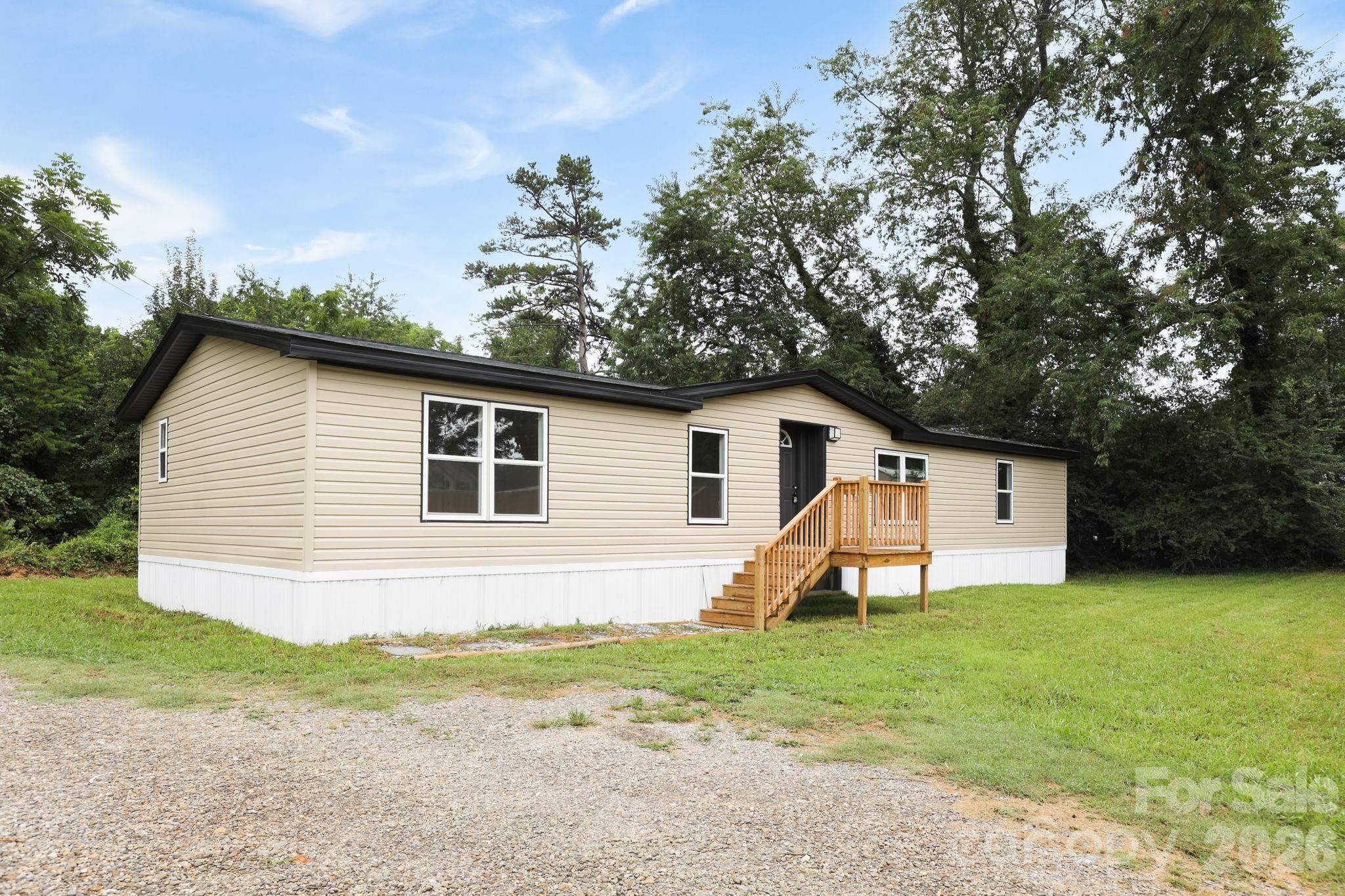 1st image of 8 Teal Ln, Candler, NC 28715 | MLS# 4354092