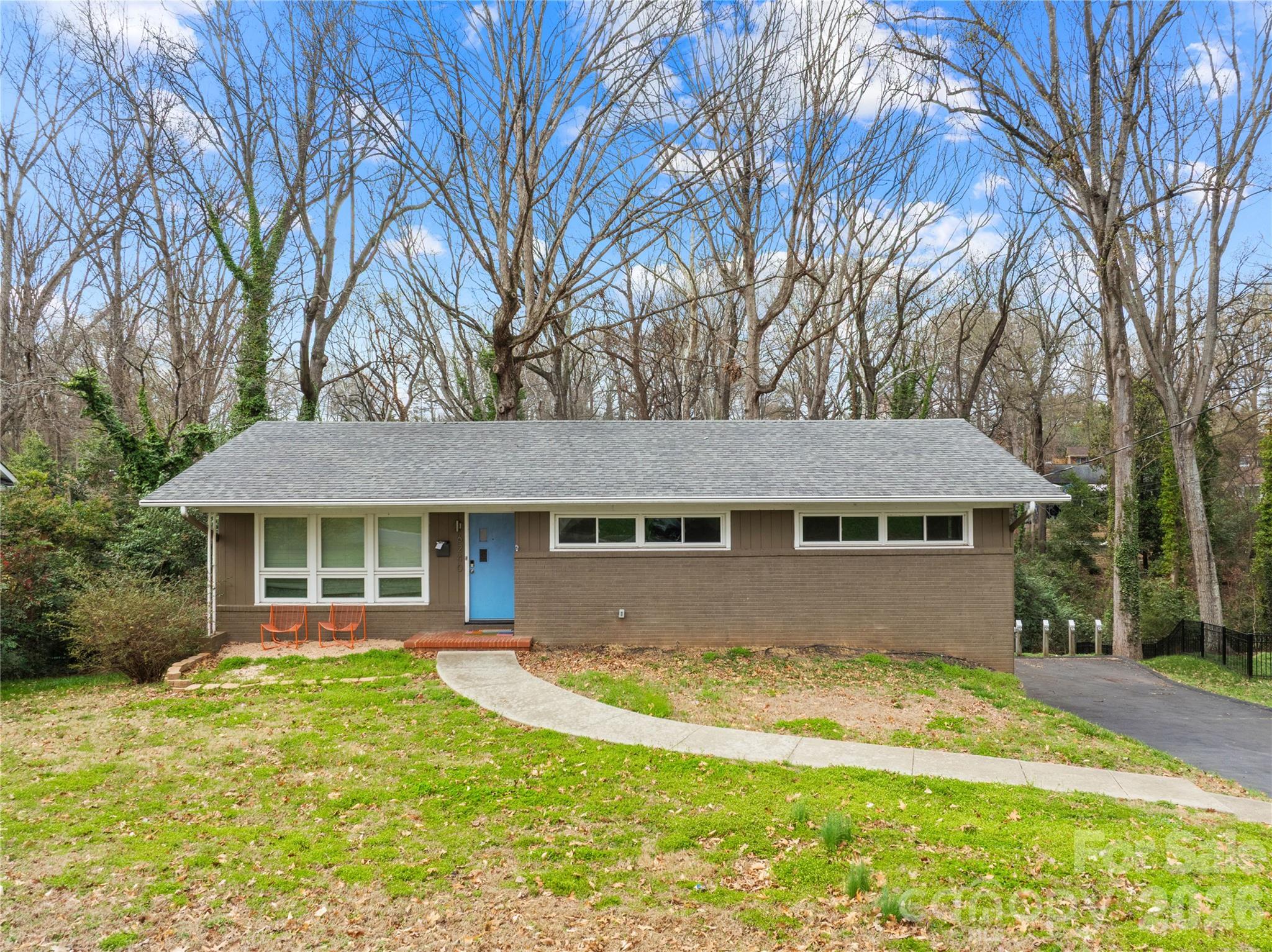 Homes for sale in Charlotte, NC | 6240 Candlewood Dr, Charlotte, NC 28210 | MLS# 4354386