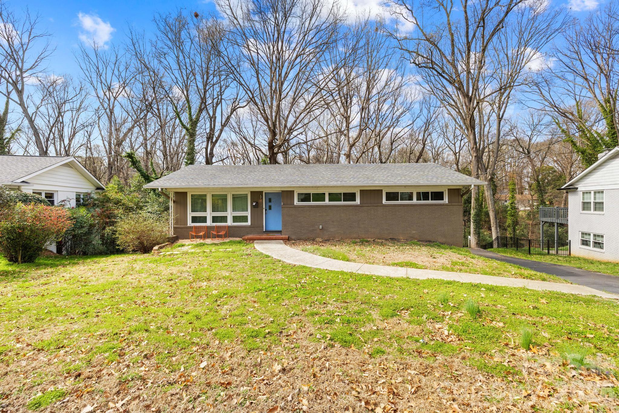 Homes for sale in Charlotte, NC | 6240 Candlewood Dr, Charlotte, NC 28210 | MLS# 4354386