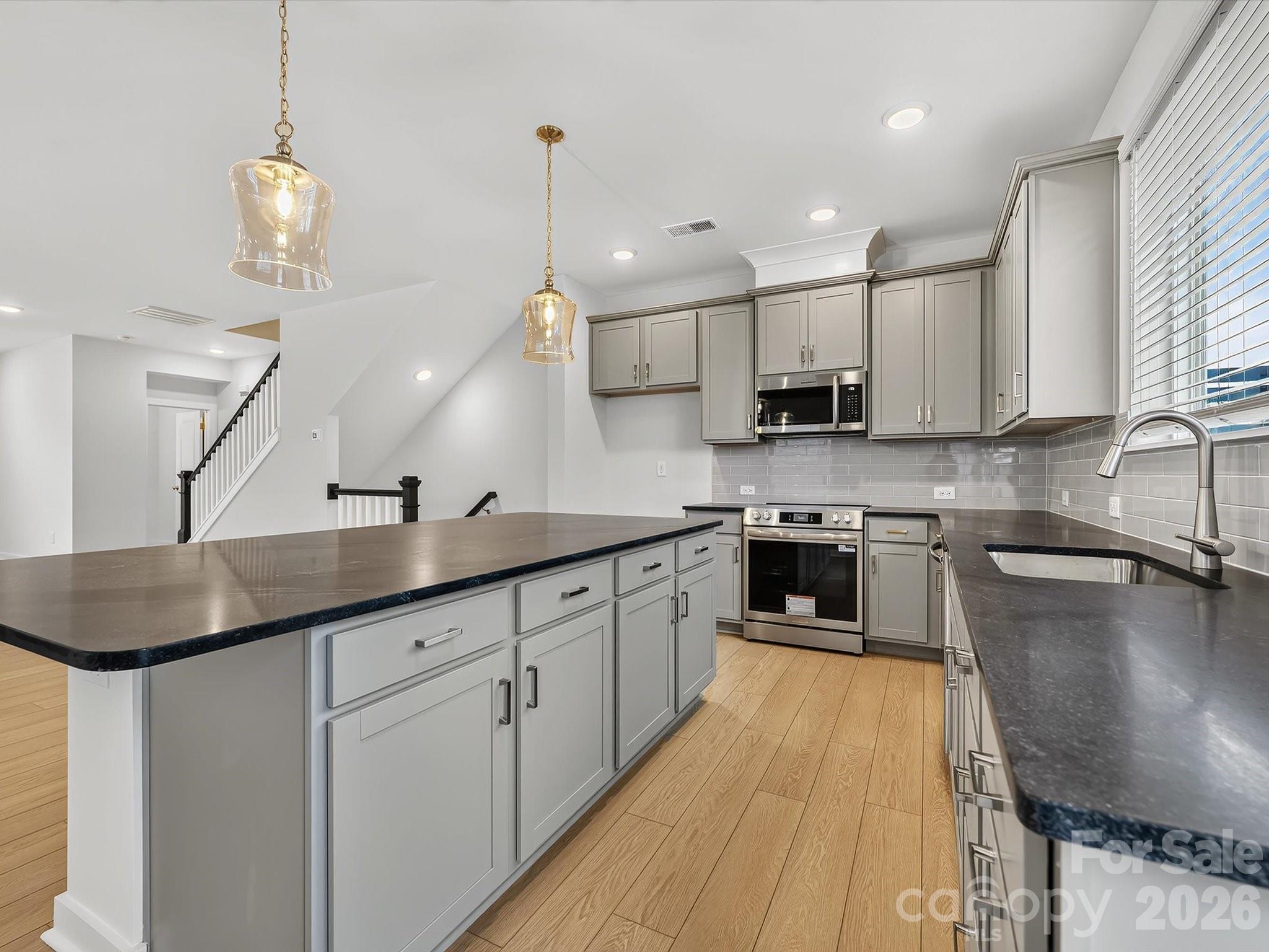 2nd image of 1144 Bismuth Ln, Charlotte, NC 28211 | MLS# 4355308