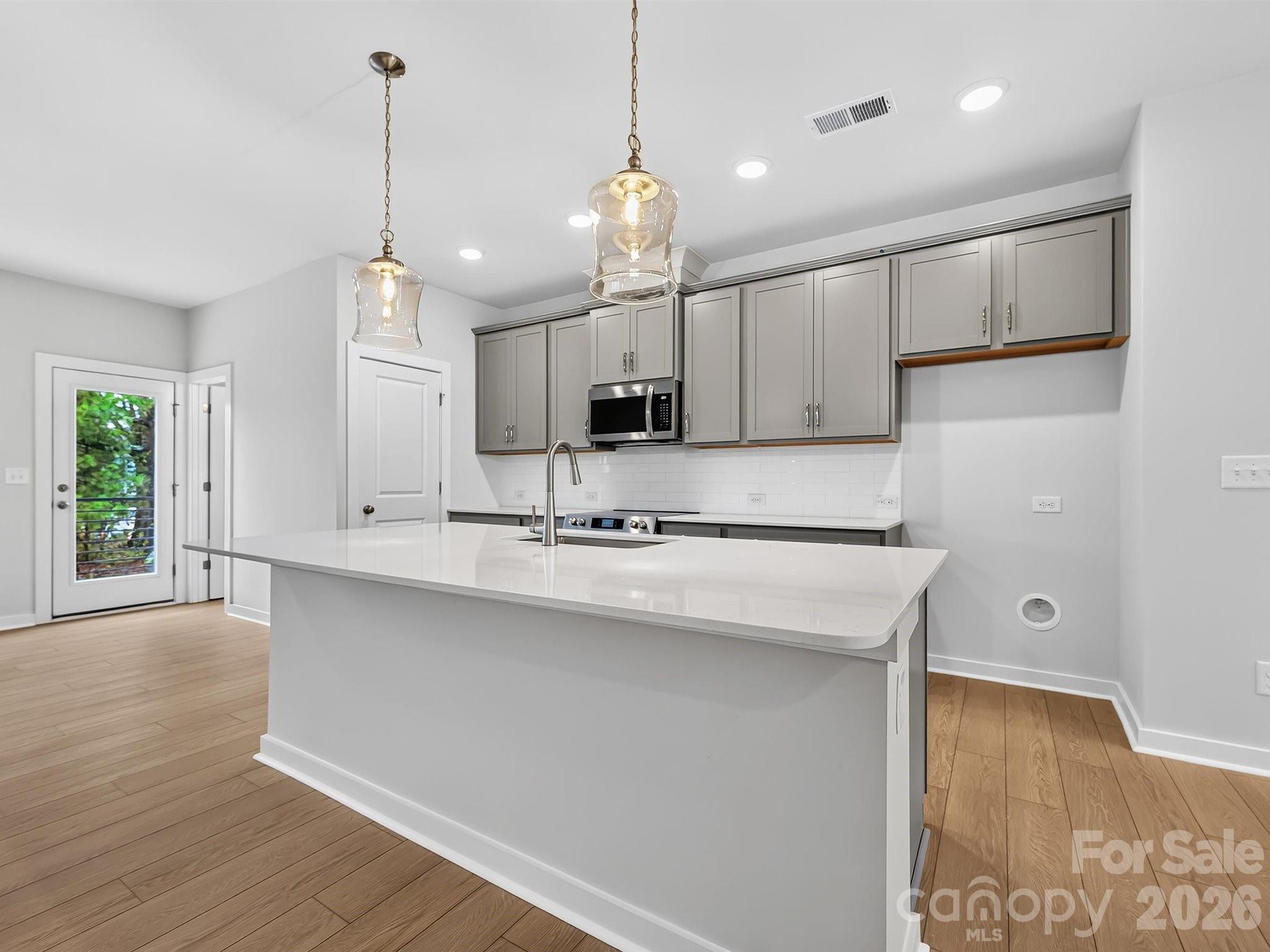3rd image of 1136 Bismuth Ln, Charlotte, NC 28211 | MLS# 4356205