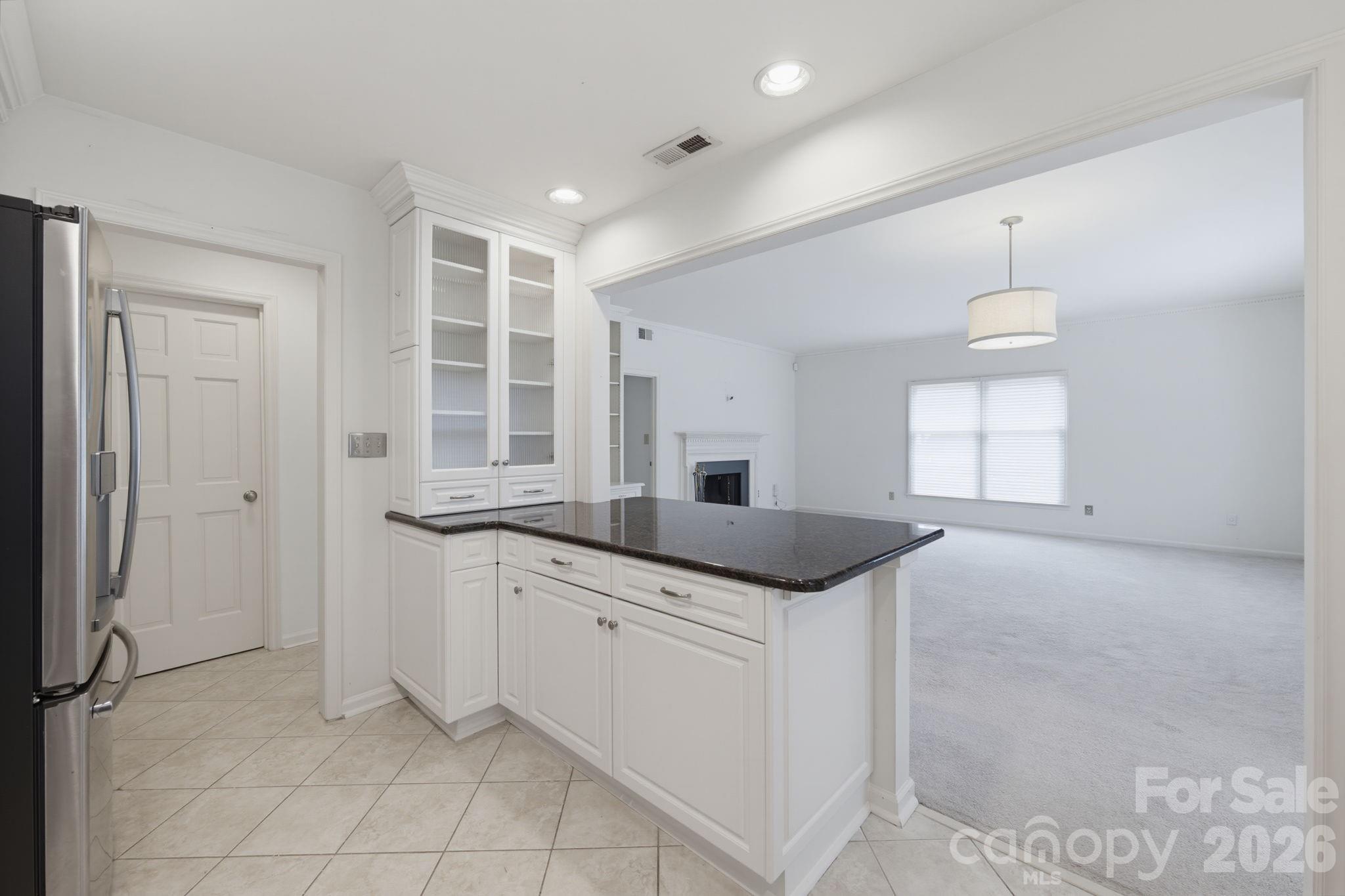 3rd image of 1016 Queens Rd, Charlotte, NC 28207