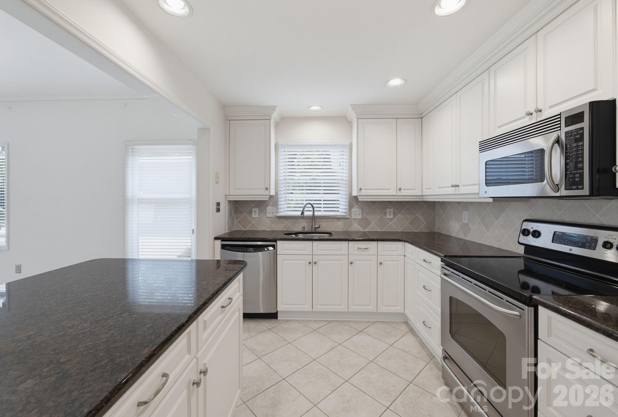 2nd image of 1016 Queens Rd #A, Charlotte, NC 28207 | MLS# 4356907