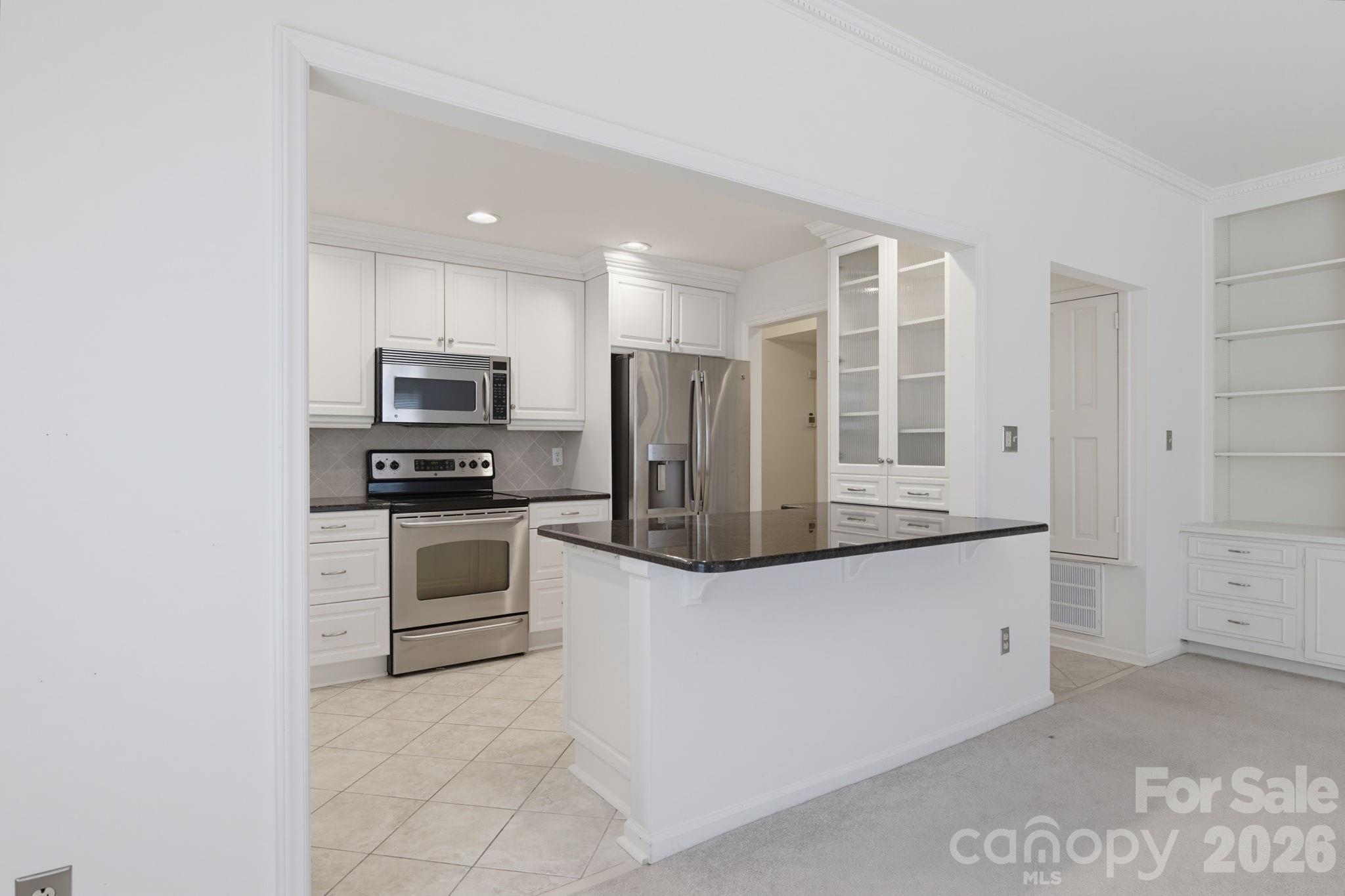5th image of 1016 Queens Rd, Charlotte, NC 28207