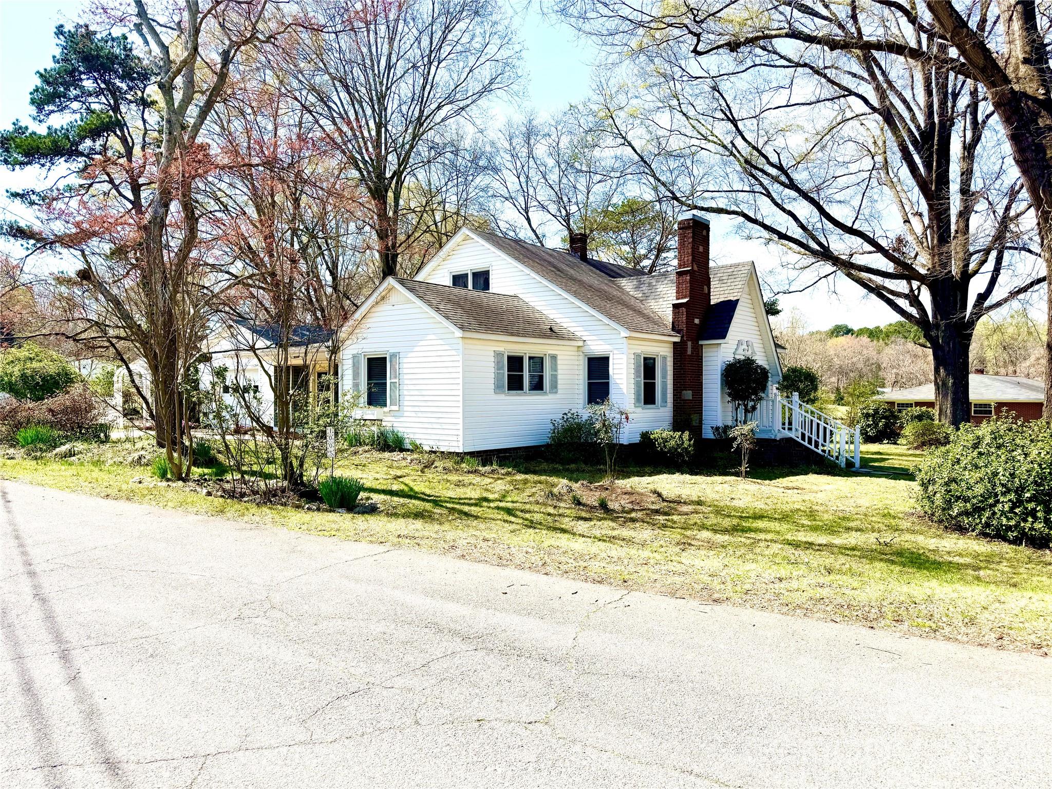 Homes for sale in Oakboro, NC | 1005 N Main St, Oakboro, NC 28129 | MLS# 4357872