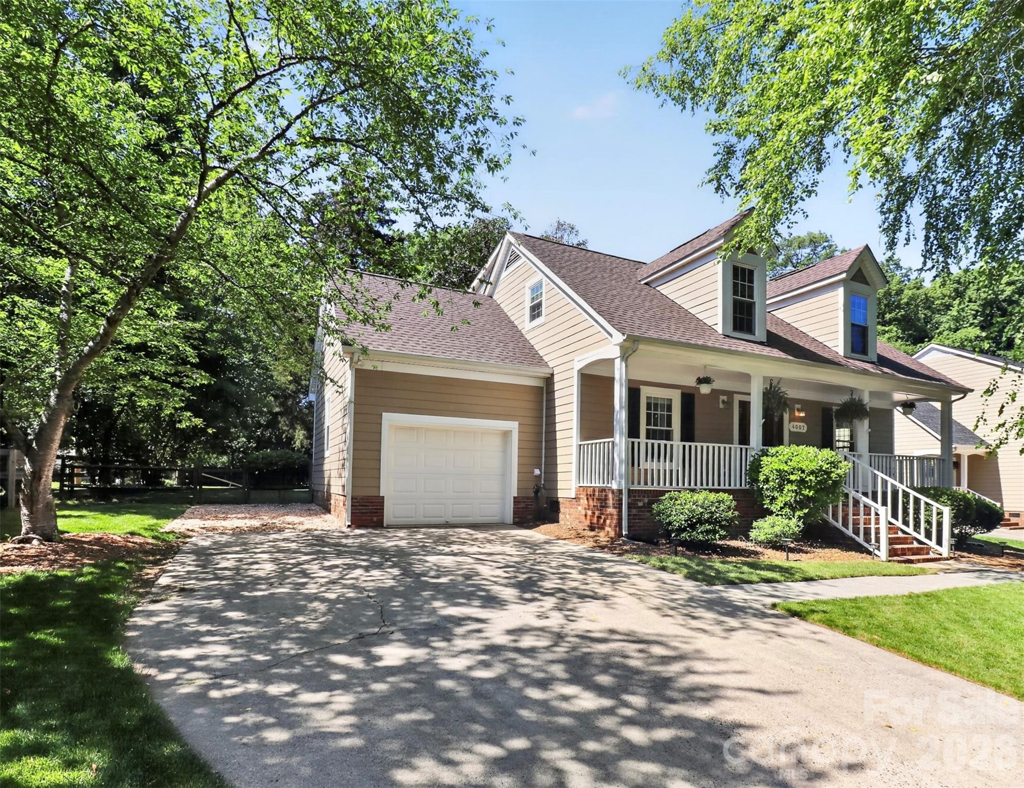 Homes for sale in Charlotte, NC | 4007 Meadowridge Dr, Charlotte, NC 28226 | MLS# 4358364