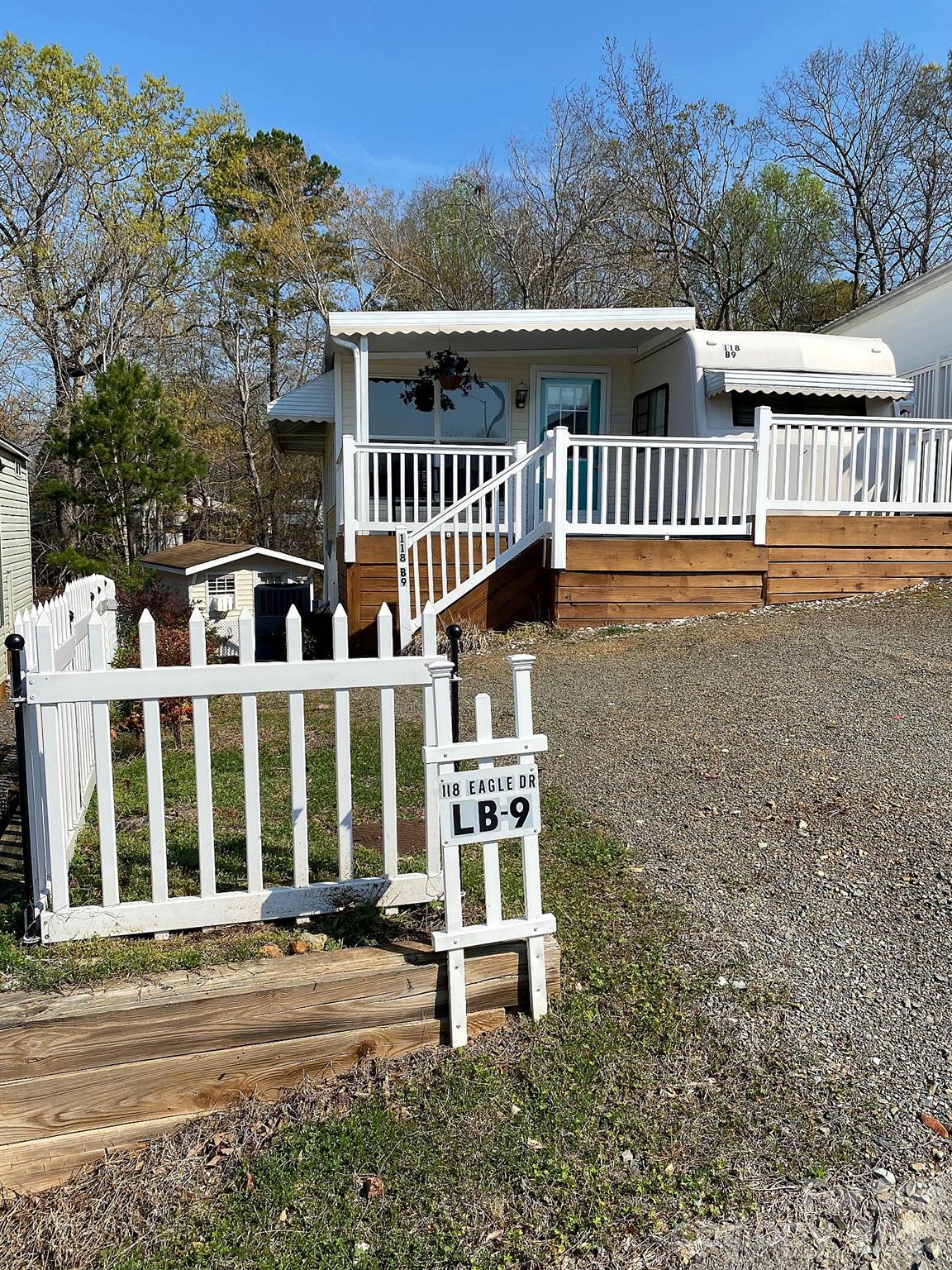 Homes for sale in New London, NC | 118 Eagle Dr, New London, NC 28127 | MLS# 4359986