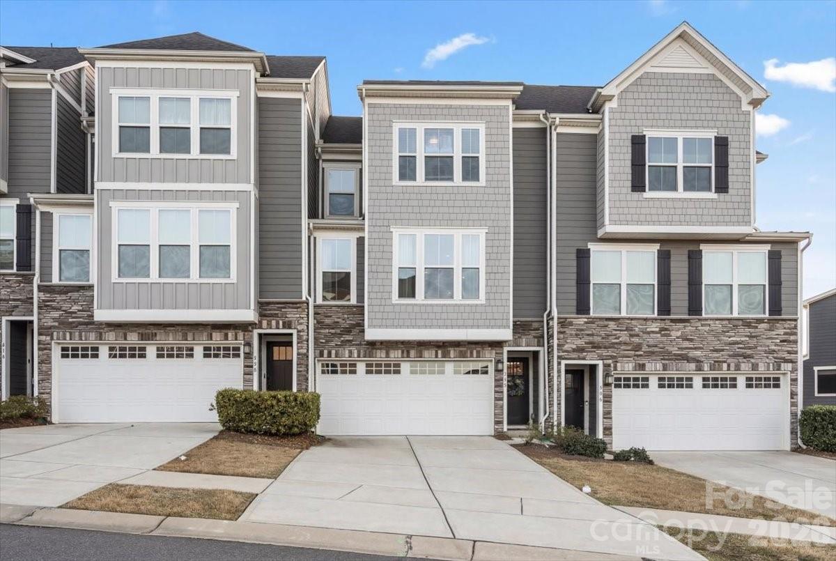 Homes for sale in Tega Cay, SC | 606 Crudent Rd, Tega Cay, SC 29708 | MLS# 4360314