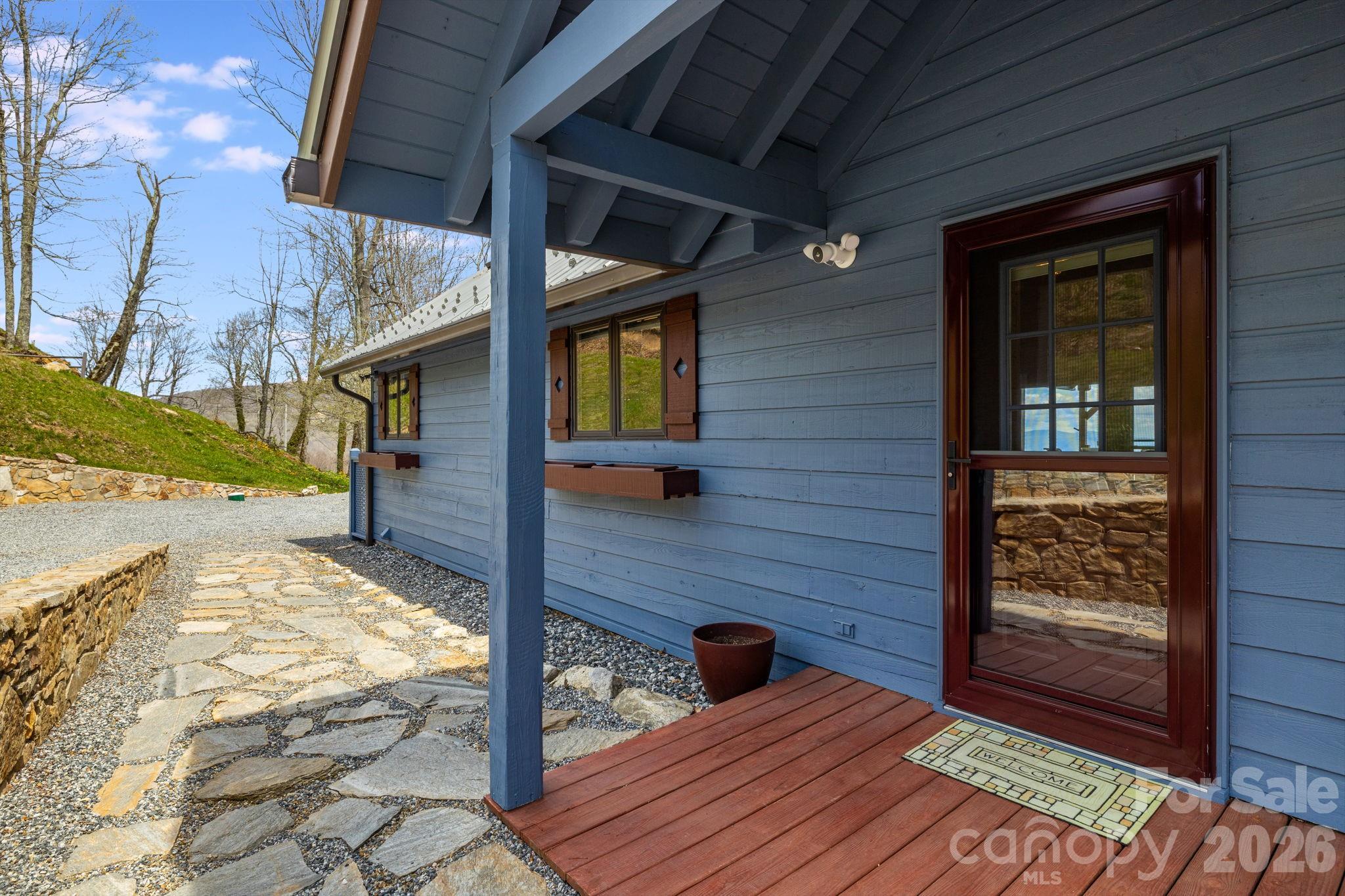 Photo 4 of Single family home for sale at 234 Upper Lookout Dr, Mars Hill, NC 28754 | MLS# 4363467 | Listing updated on 2026-05-04
