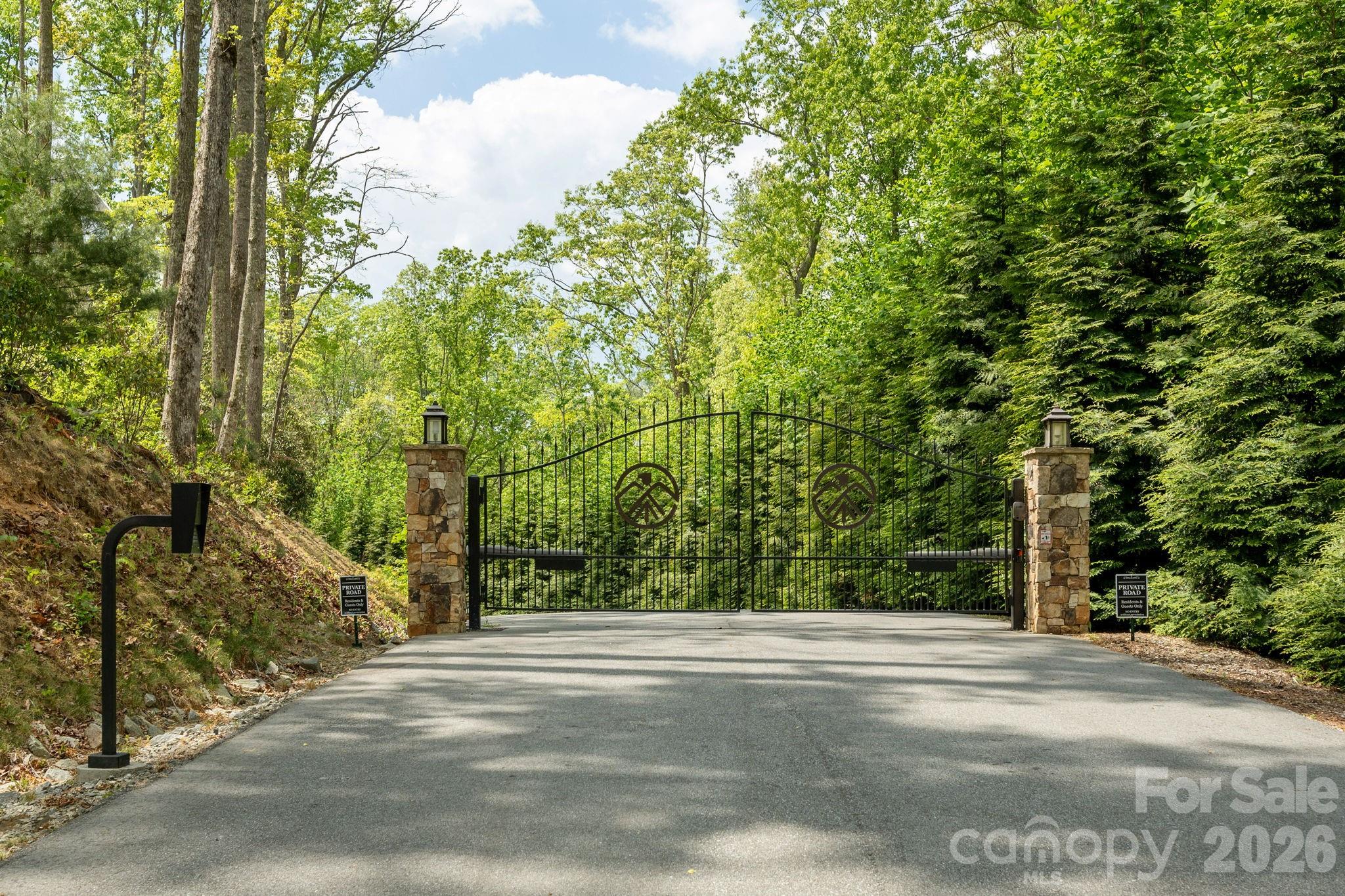 Homes for sale in Hendersonville, NC | 106 Skydance Trl #3, Hendersonville, NC 28739 | MLS# 4364762