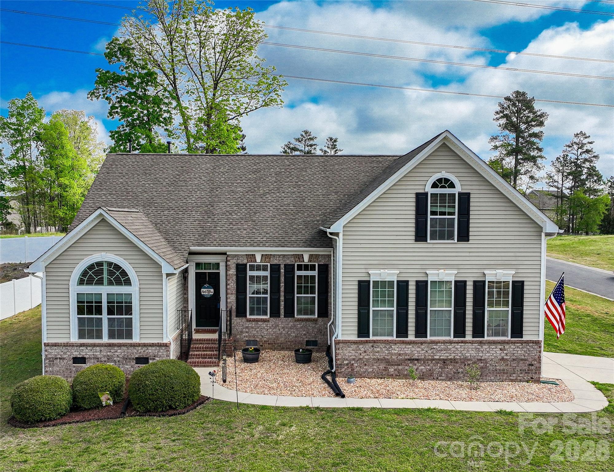 Homes for sale in Clover, SC | 4851 Summerside Dr, Clover, SC 29710 | MLS# 4365256