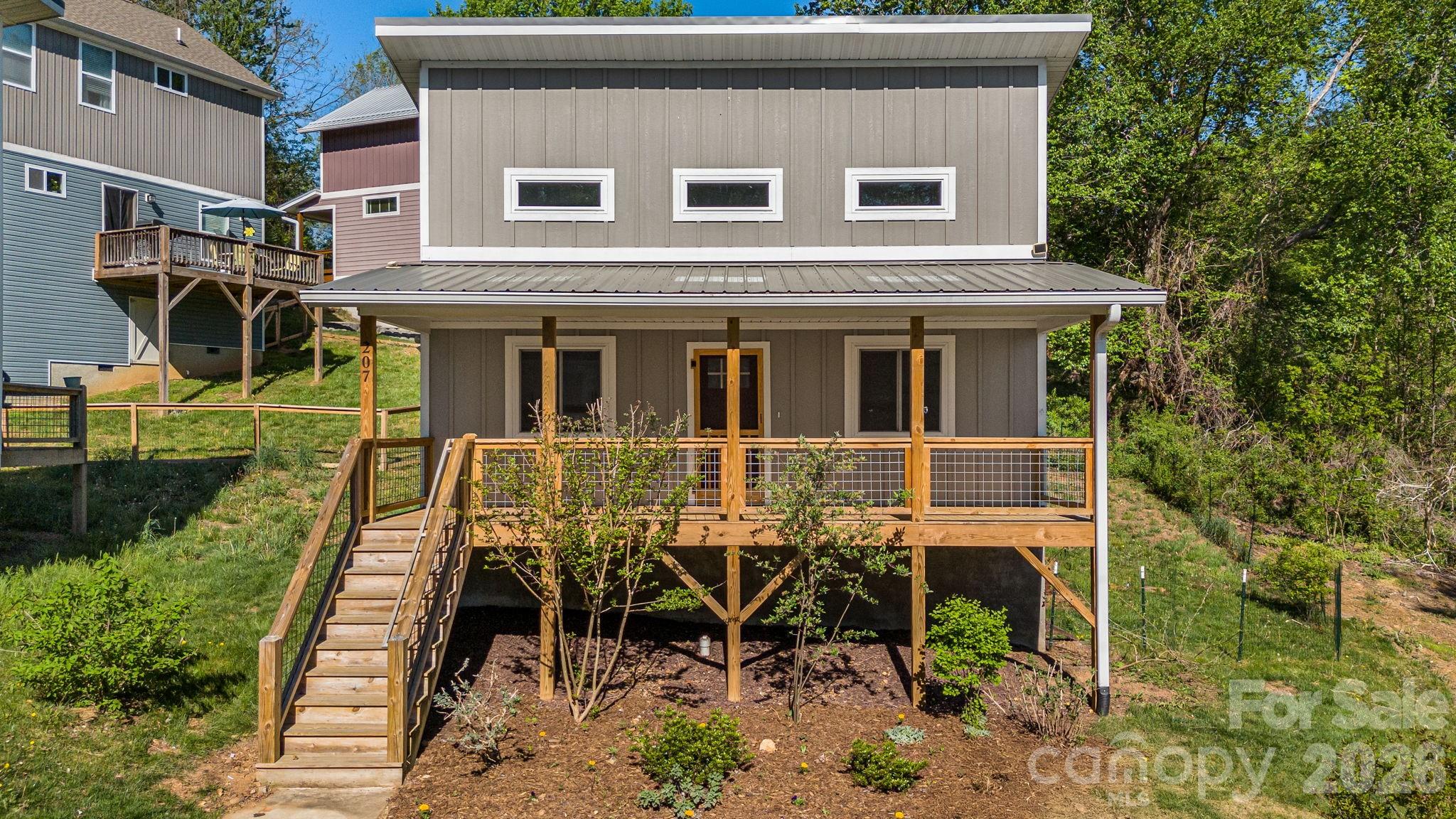 3rd image of 207 Hanover St, Asheville, NC 28806 | MLS# 4369999