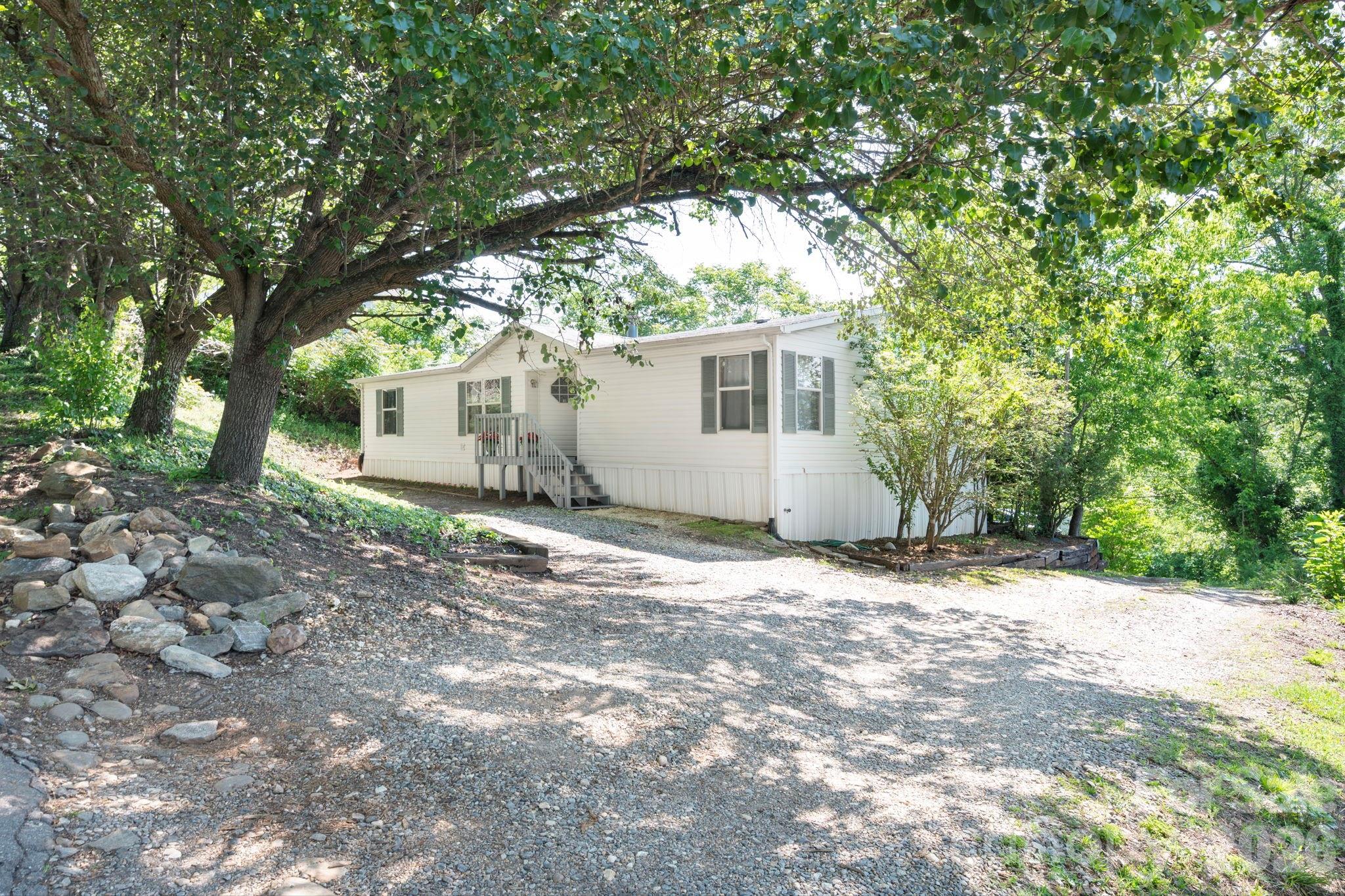 1st image of 66 Green Oak Rd, Asheville, NC 28804 | MLS# 4371063