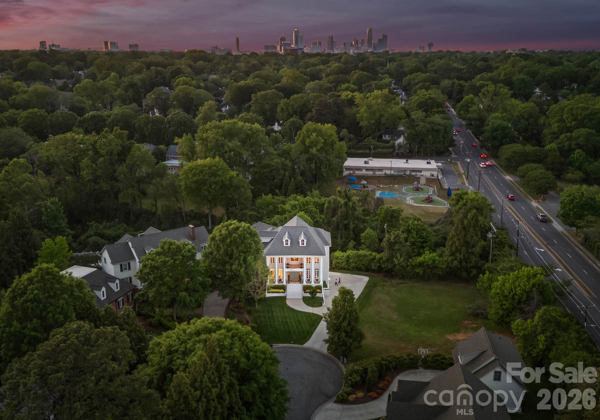 1st image of 1120 Chollywood Dr, Charlotte, NC 28211 | MLS# 4372773