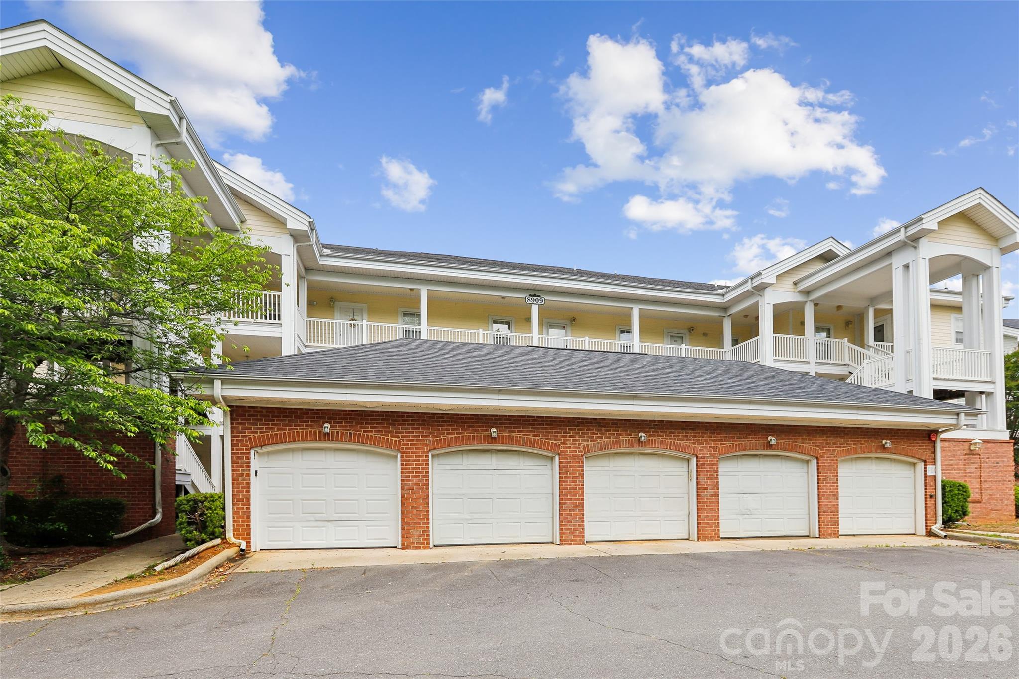 Homes for sale in Charlotte, NC | 8923 Meadow Vista Rd, Charlotte, NC 28213 | MLS# 4372895