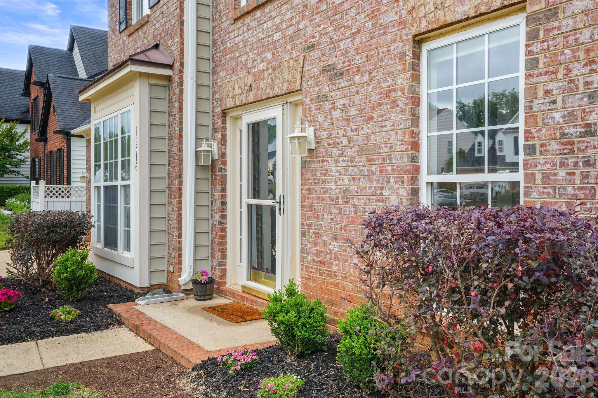 4th image of 15816 Gathering Oaks Dr, Huntersville, NC 28078 | MLS# 4375070