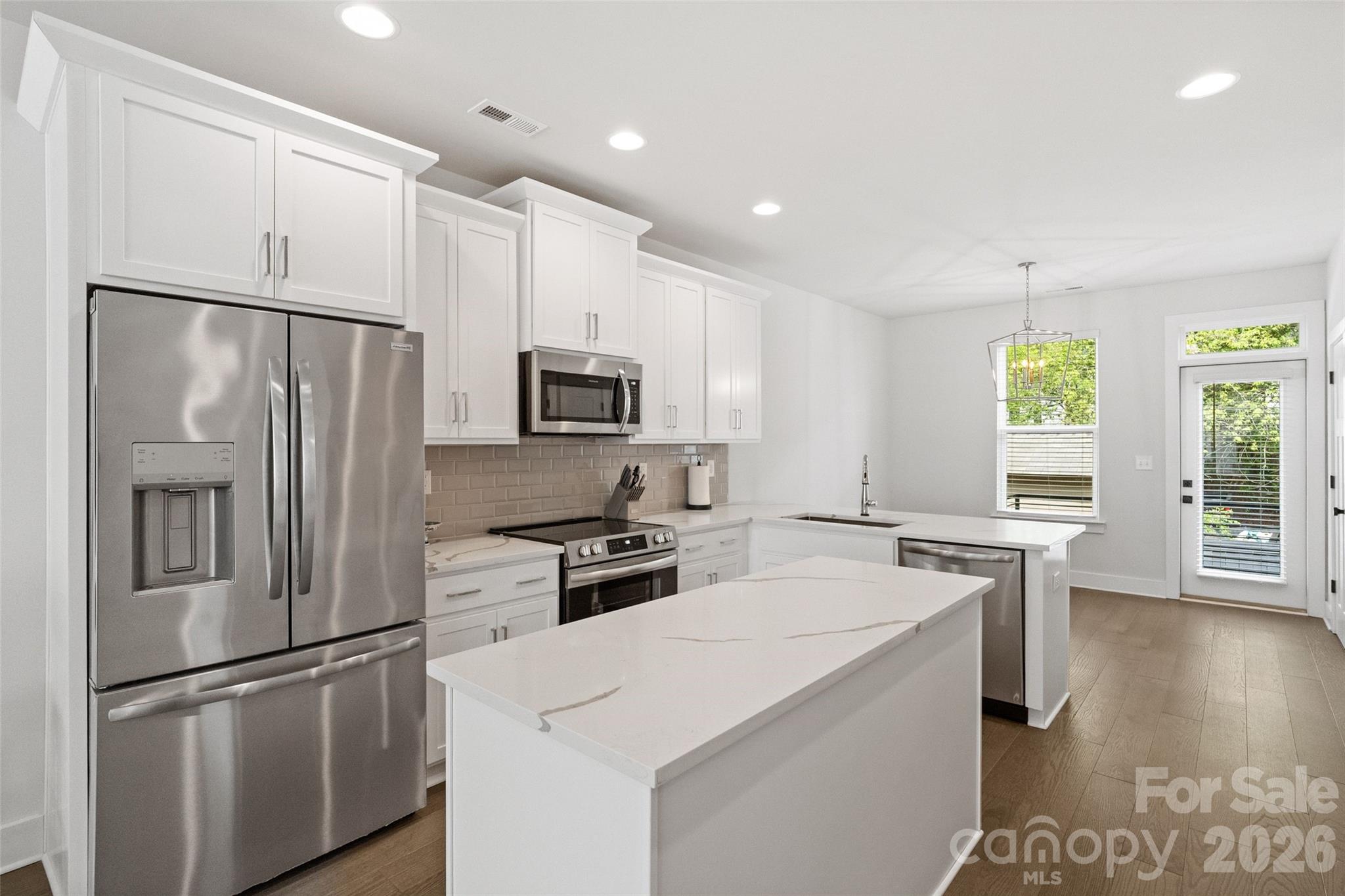 Homes for sale in Charlotte, NC | 5040 York Park Ln, Charlotte, NC 28217 | MLS# 4375245