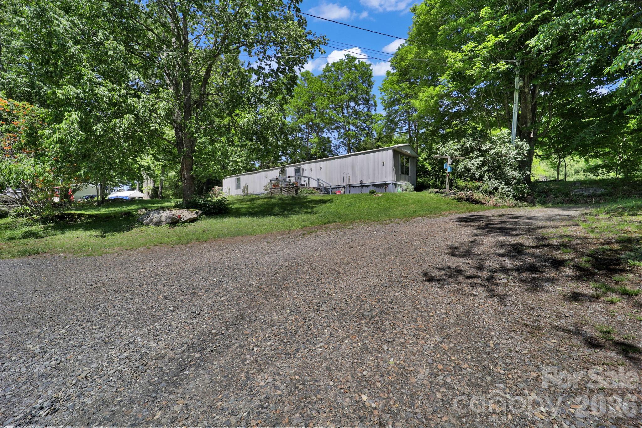 Homes for sale in Newland, NC | 30 Little Rock Rd, Newland, NC 28657 | MLS# 4377605
