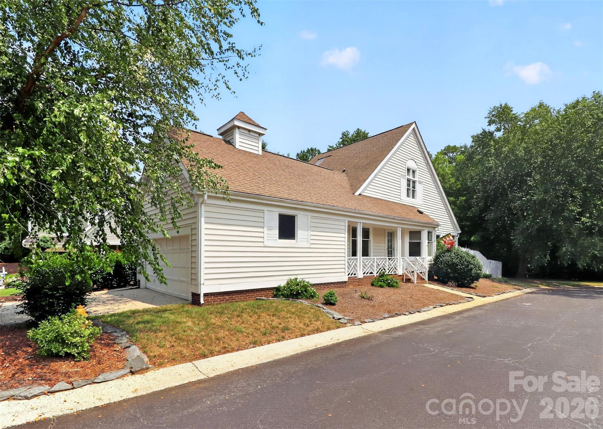 3rd image of 10316 Johns Towne Dr, Charlotte, NC 28210 | MLS# 4378149