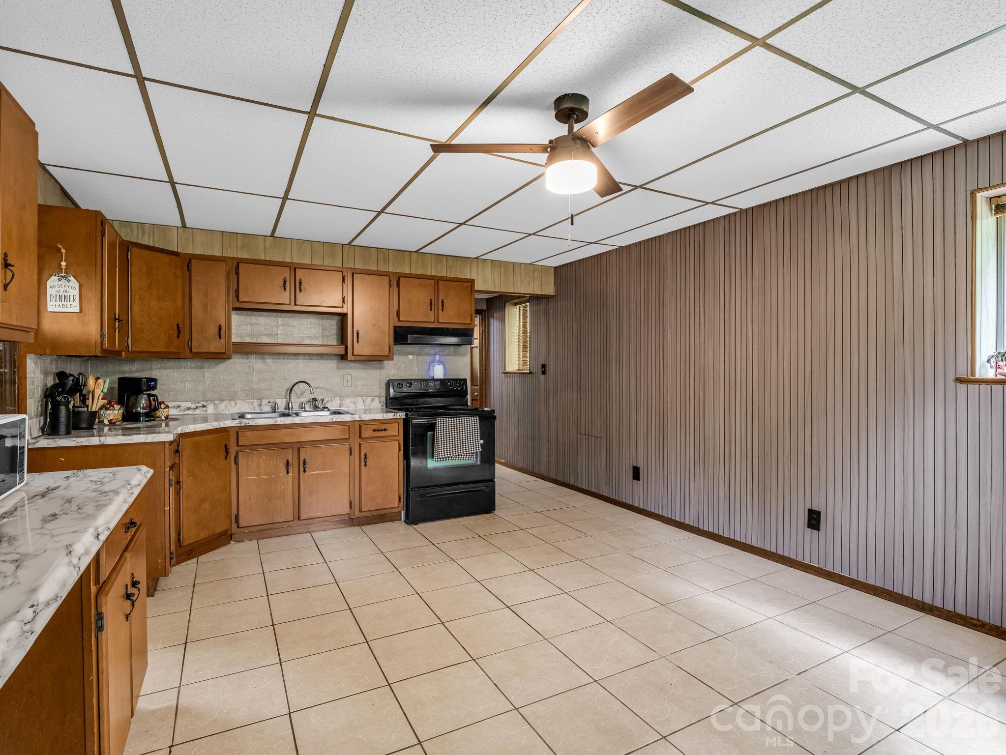 4th image of 92 Greenwood Acres Dr, Mills River, NC 28759 | MLS# 4379255