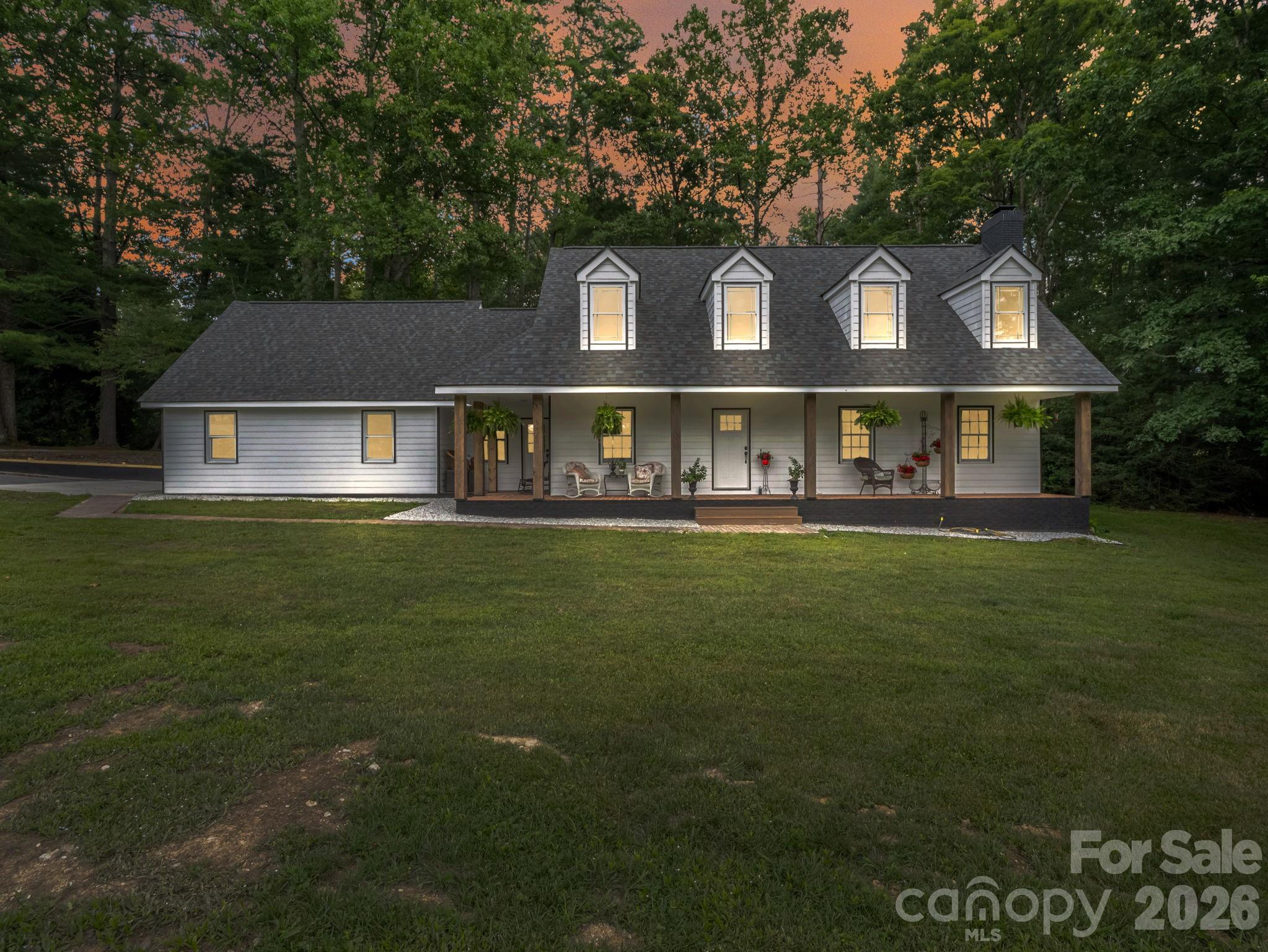 2nd image of 213 Raintree Dr, Hendersonville, NC 28791 | MLS# 4379526