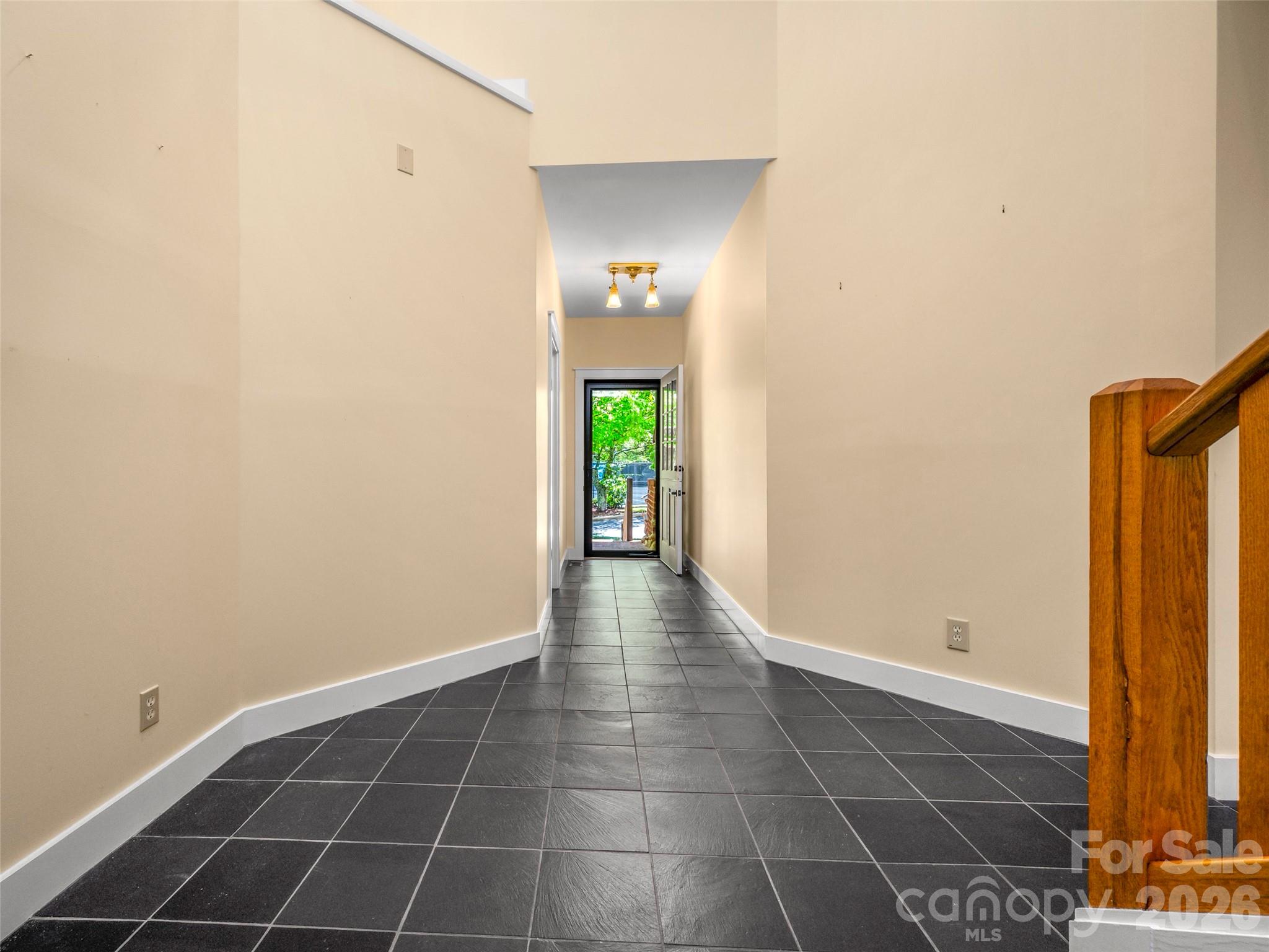 5th image of 4 Lacoste Dr, Hendersonville, NC 28739 | MLS# 4381202