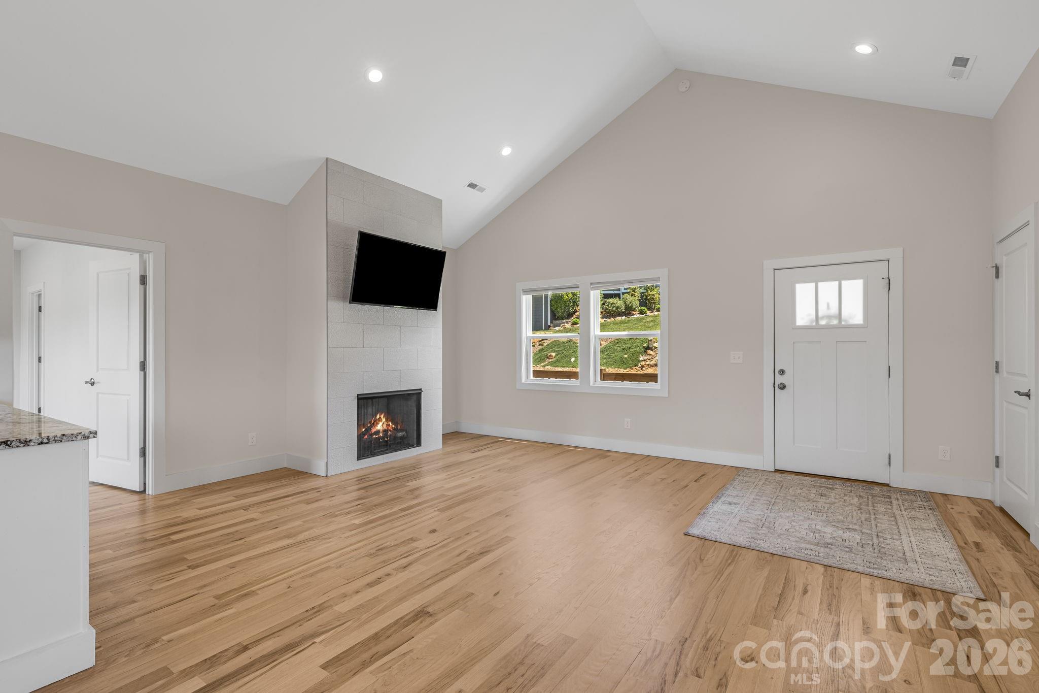 4th image of 215 Oak Meadow Ln, Asheville, NC 28804 | MLS# 4382022