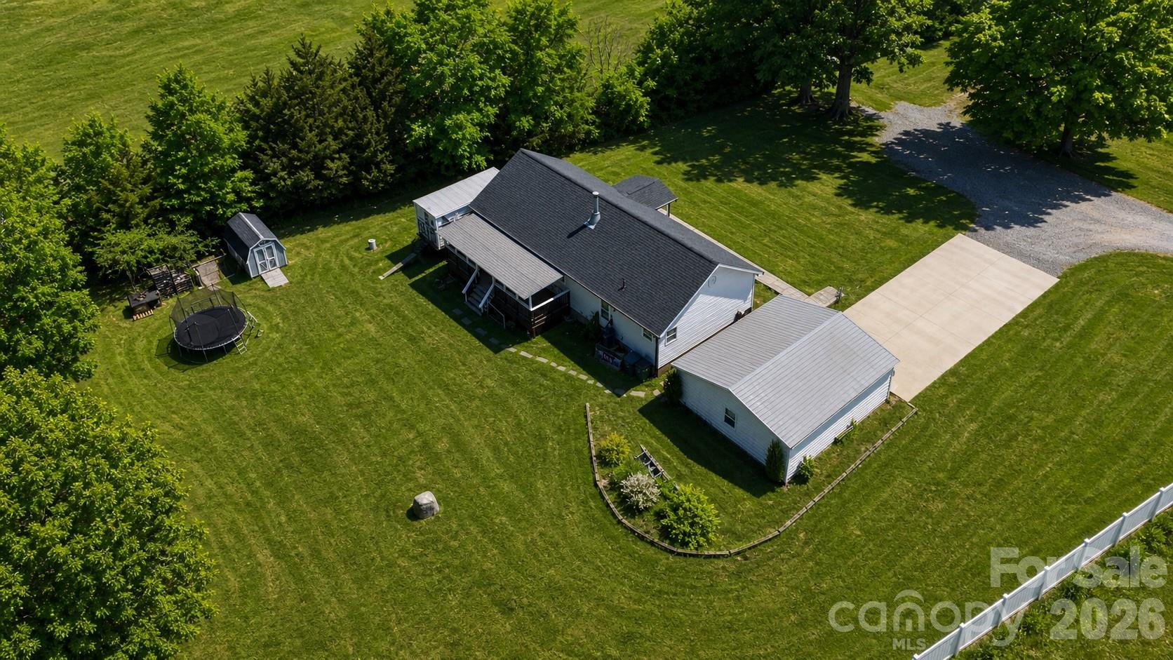 3rd image of 205 Moss Dr, Concord, NC 28027 | MLS# 4382397
