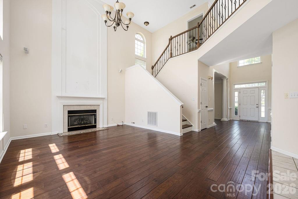 3rd image of 9512 Autumn Applause Dr, Charlotte, NC 28277 | MLS# 4382664