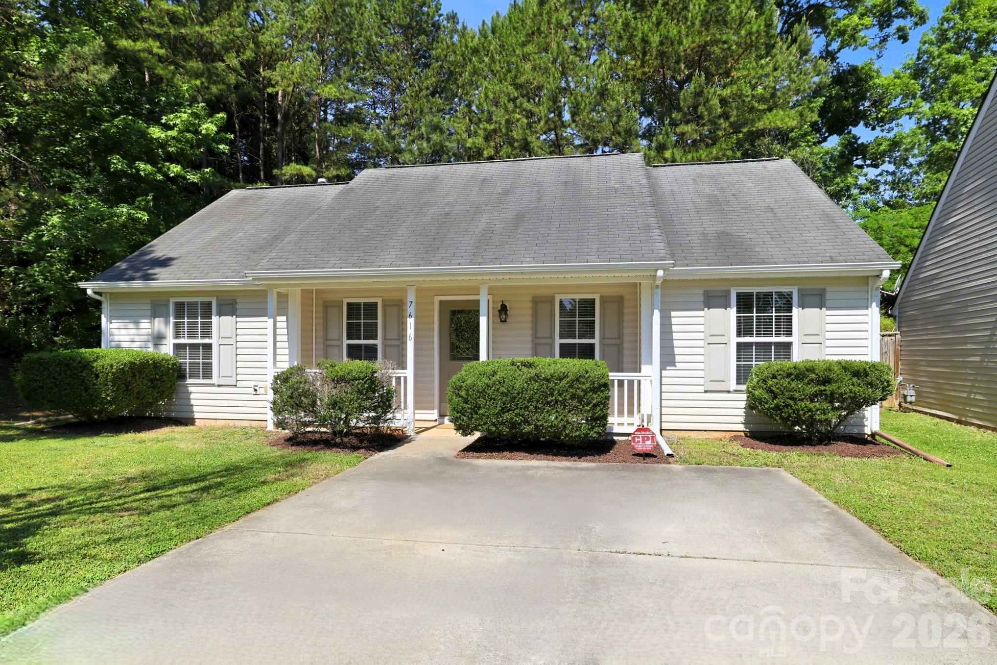 Homes for sale in Charlotte, NC | 7616 Silver Arrow Dr, Charlotte, NC 28273 | MLS# 4383749