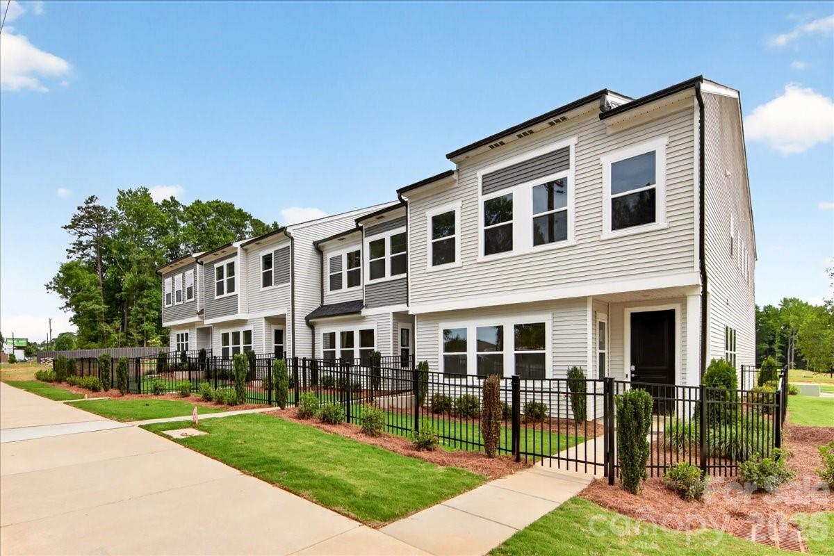 Homes for sale in Charlotte, NC | 6311 Haller St, Charlotte, NC 28227 | MLS# 4383827