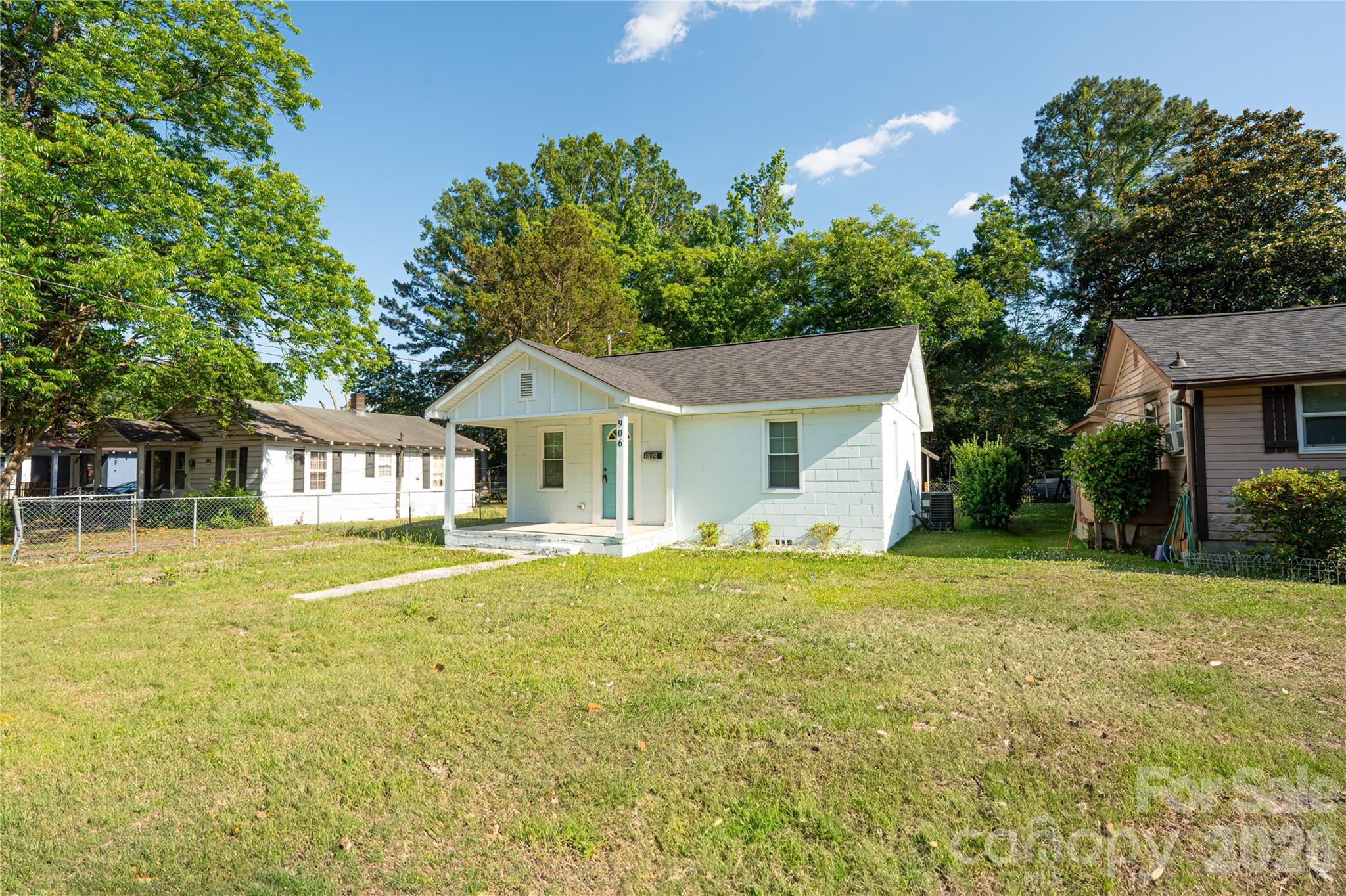 Homes for sale in Florence, SC | 906 Gladstone St, Florence, SC 29501 | MLS# 4383891