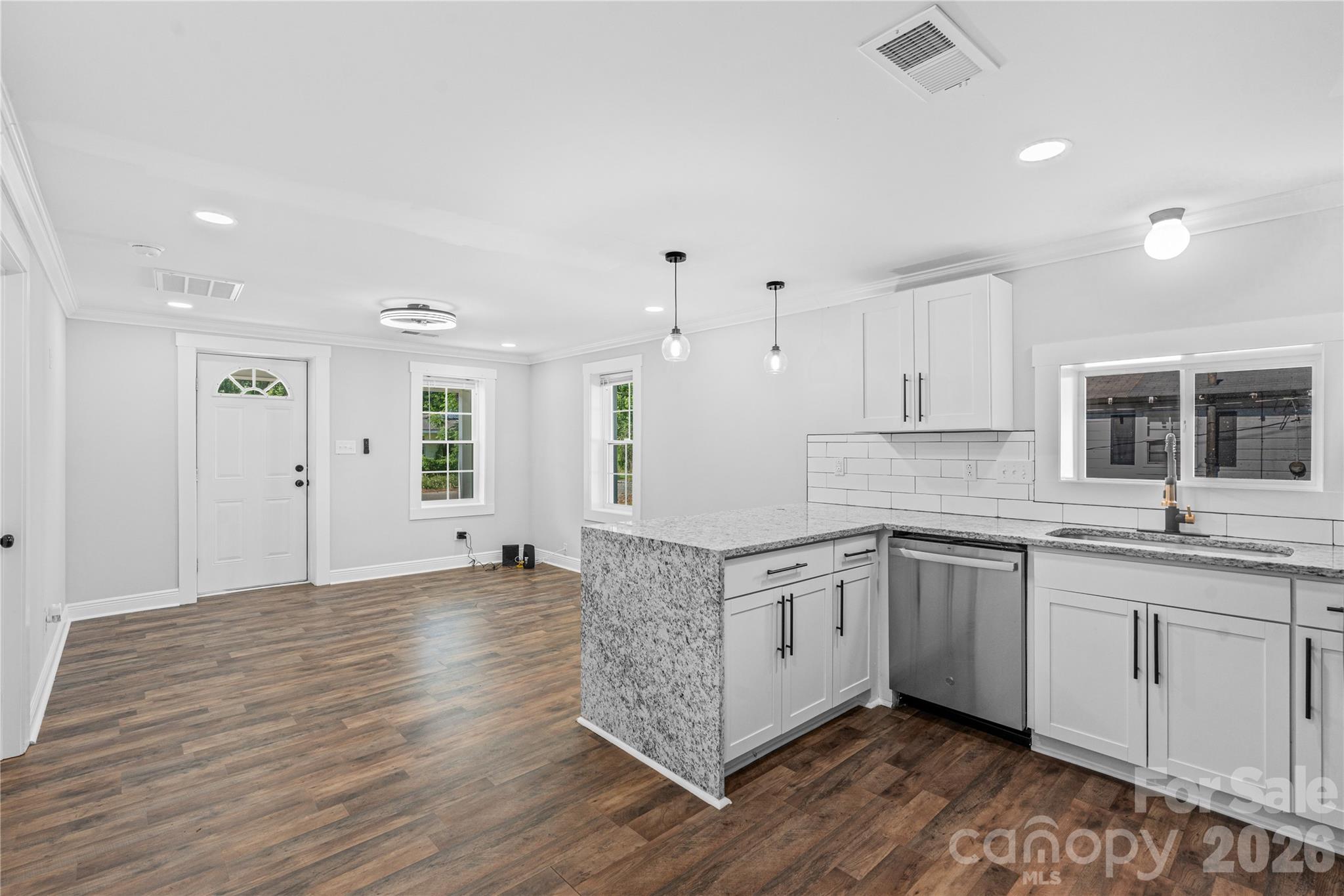 Homes for sale in Florence, SC | 906 Gladstone St, Florence, SC 29501 | MLS# 4383891