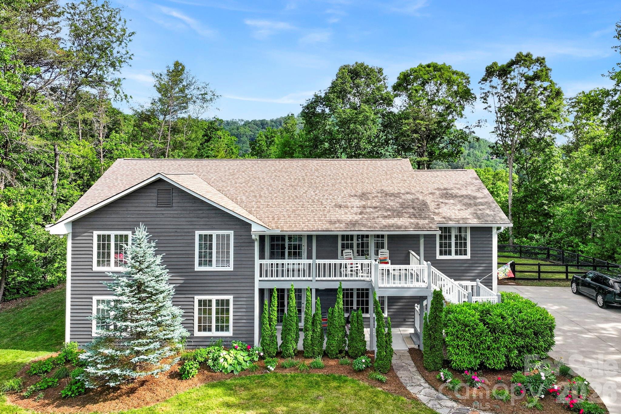 1st image of 152 Skyview Cir, Asheville, NC 28804 | MLS# 4384126