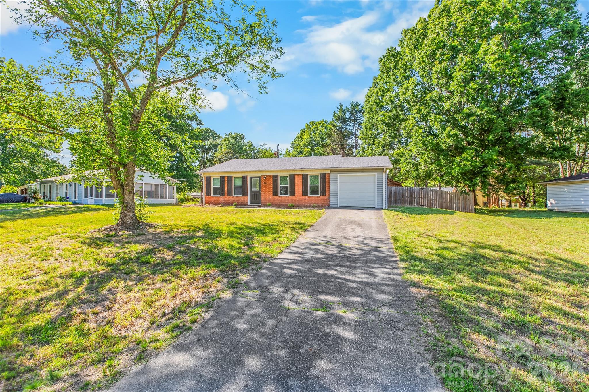 Homes for sale in King, NC | 355 Weatherford Dr, King, NC 27021 | MLS# 4384919
