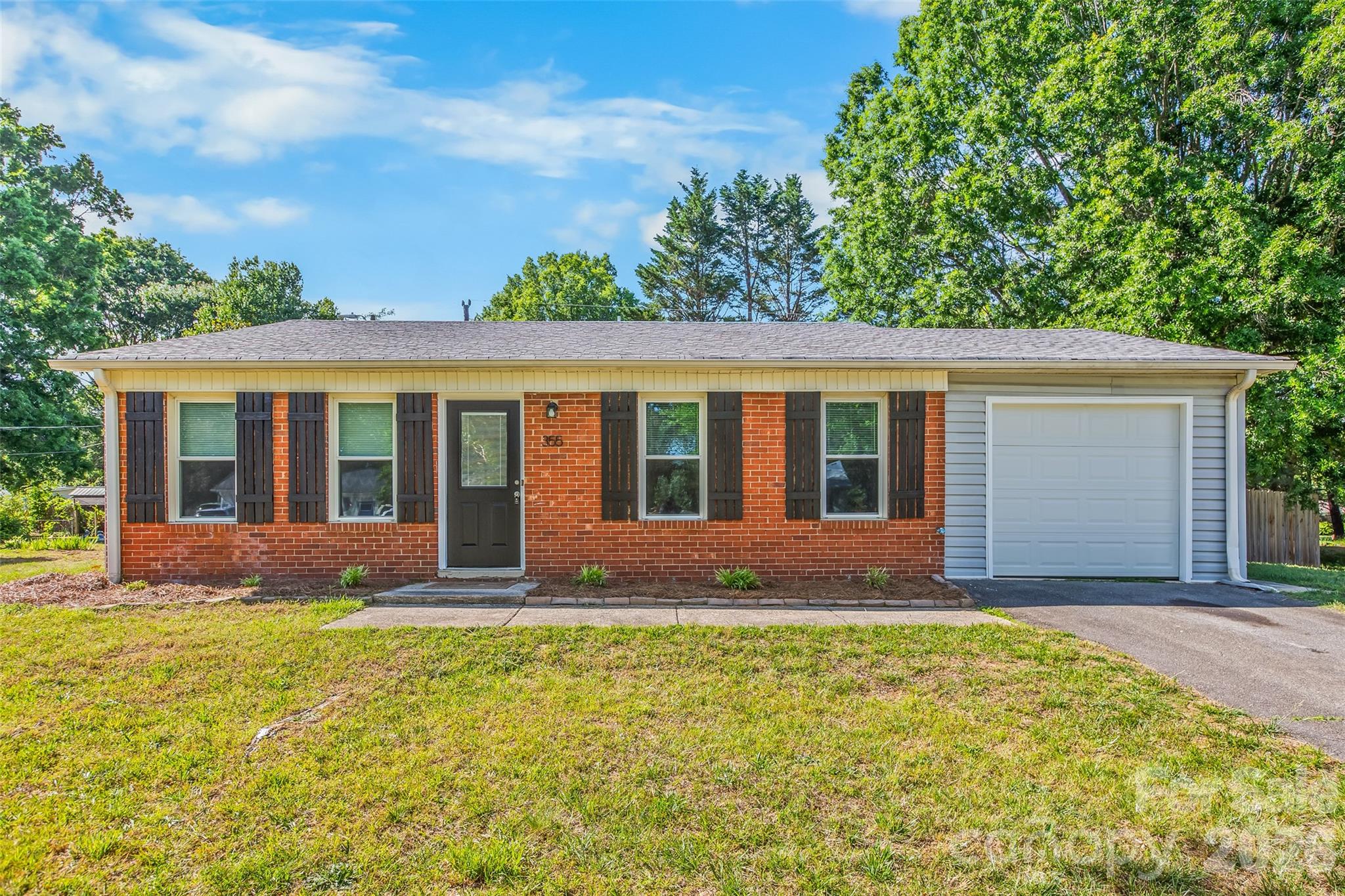 Homes for sale in King, NC | 355 Weatherford Dr, King, NC 27021 | MLS# 4384919