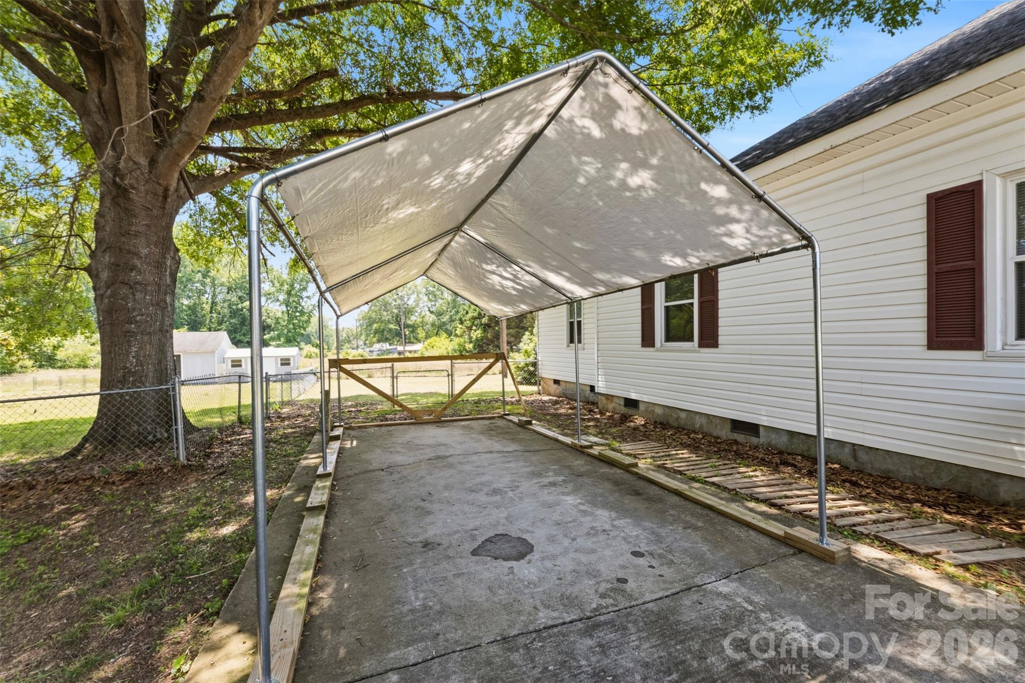 Homes for sale in Clover, SC | 204 Hampshire Ln, Clover, SC 29710 | MLS# 4385214