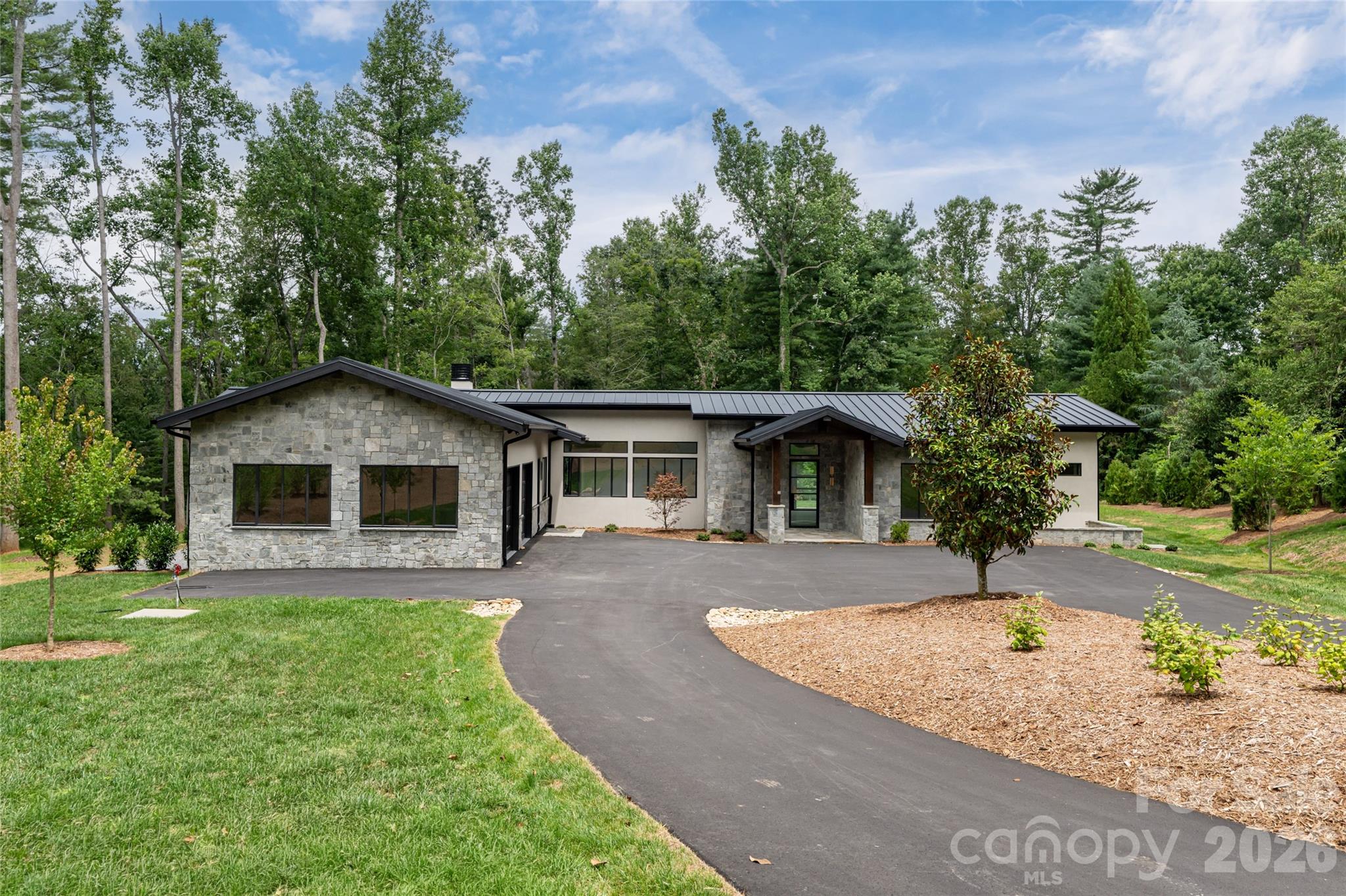 2nd image of 33 Busbee Rd, Asheville, NC 28803 | MLS# 4385731