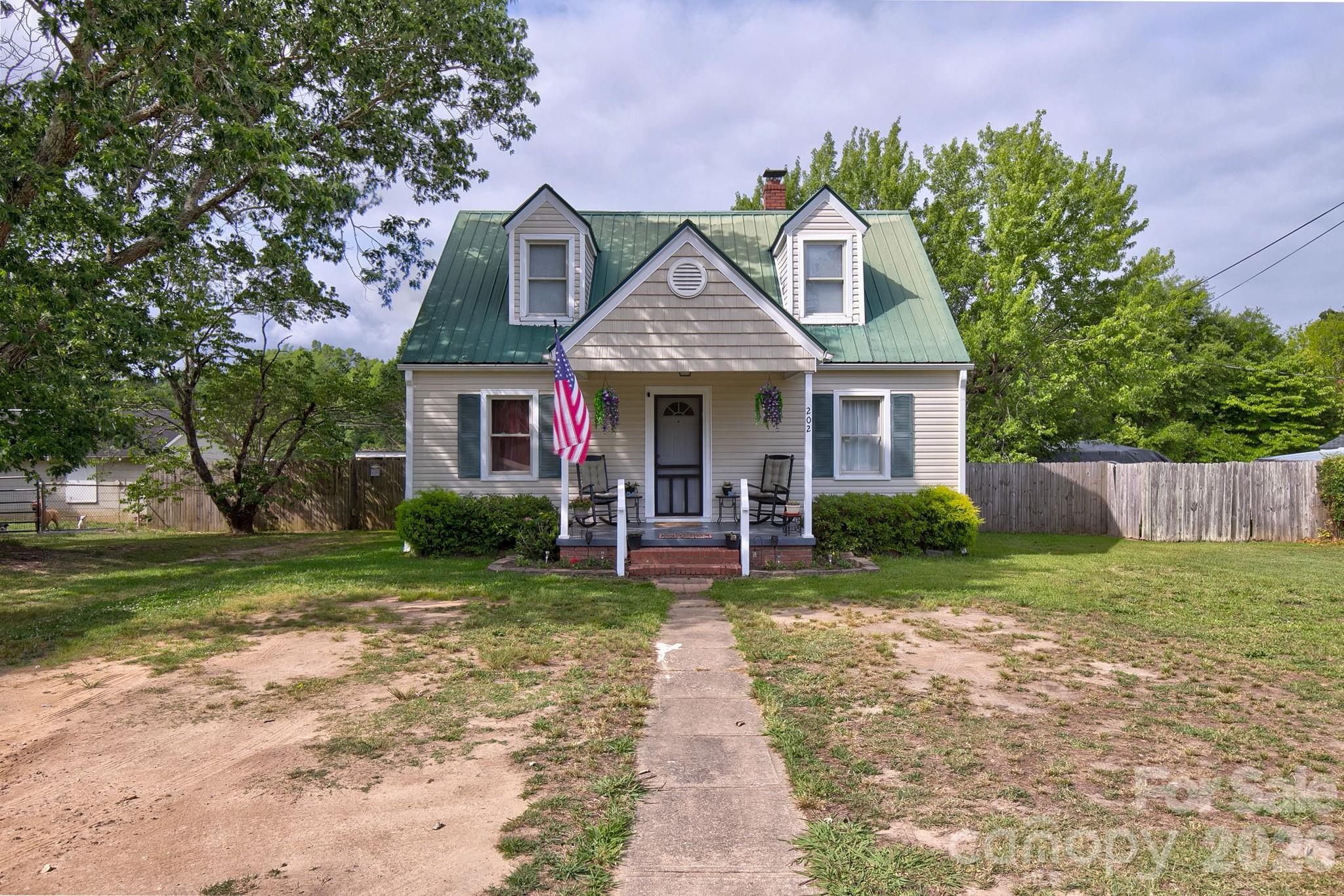 Homes for sale in Great Falls, SC | 202 Chester Ave #2, Great Falls, SC 29055 | MLS# 4386230