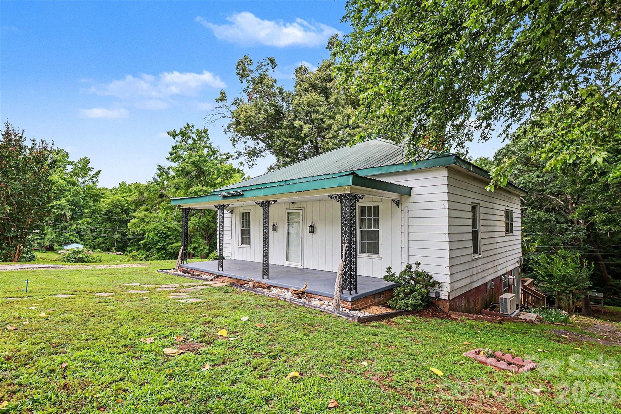 Homes for sale in Great Falls, SC | 58 Poplar St, Great Falls, SC 29055 | MLS# 4386449