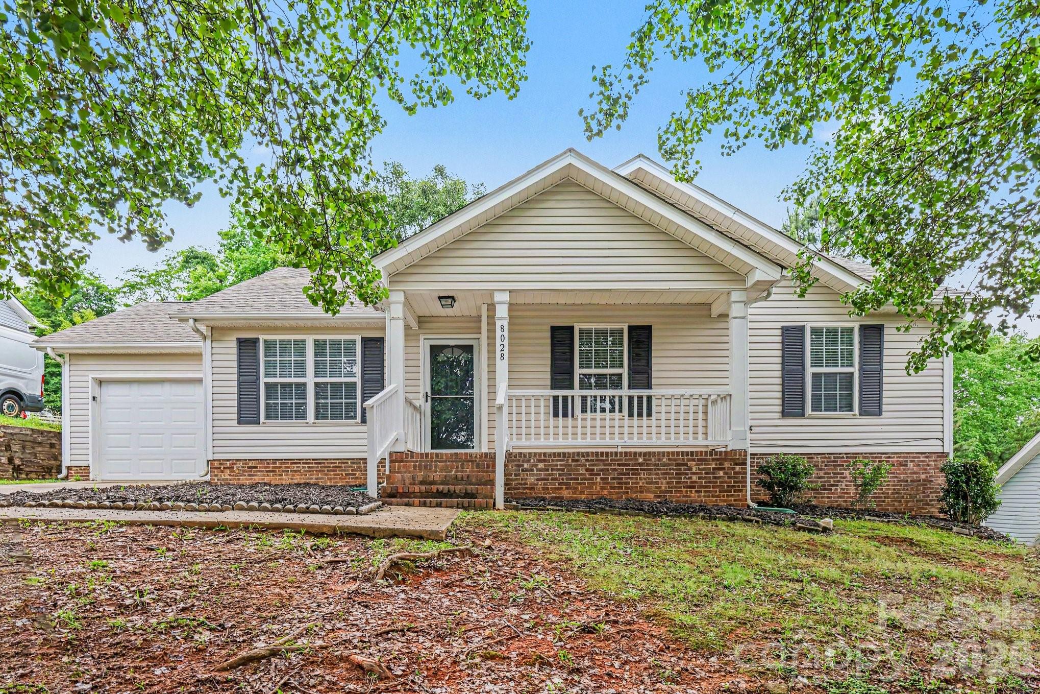 Homes for sale in Charlotte, NC | 8028 Lobilia Ln, Charlotte, NC 28214 | MLS# 4386477
