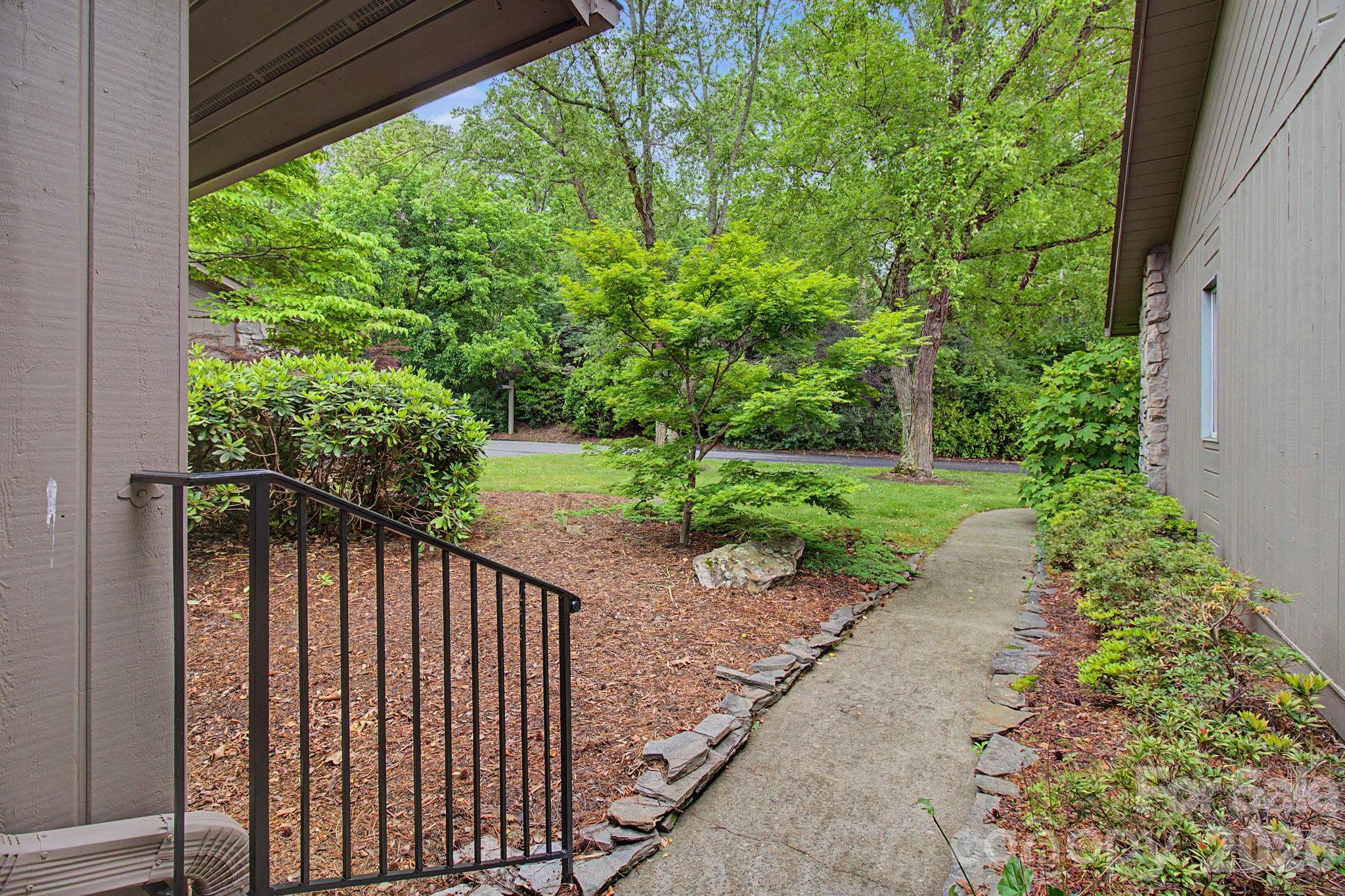 Homes for sale in Asheville, NC | 16 Clubside Dr, Asheville, NC 28804 | MLS# 4386768