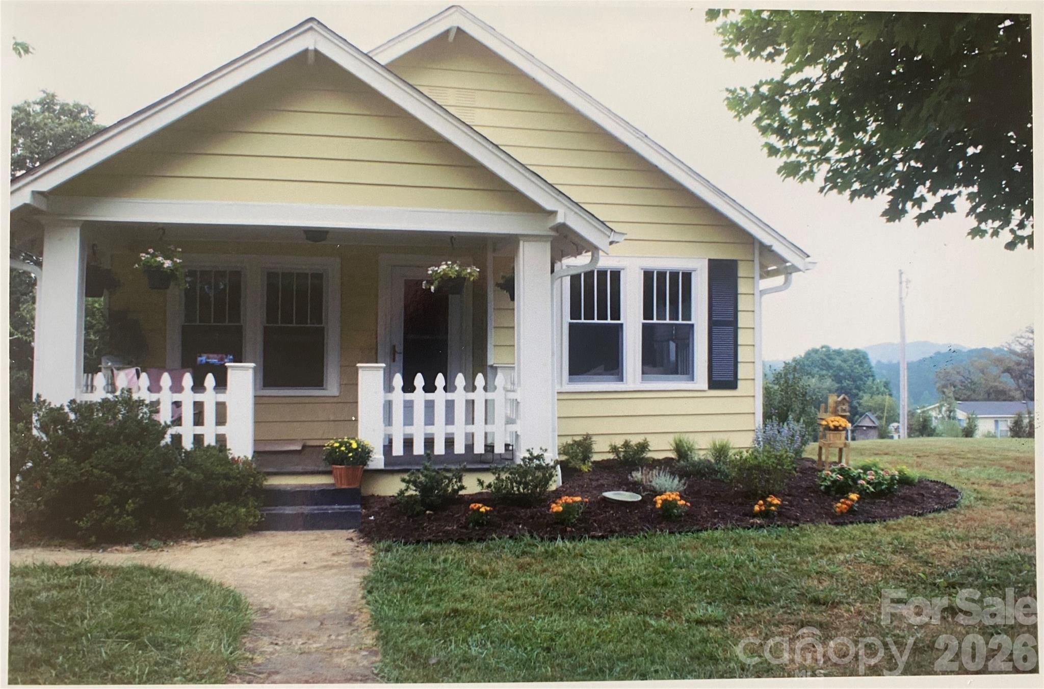 Homes for sale in Candler, NC | 25 Bailey Rd, Candler, NC 28715 | MLS# 4387001