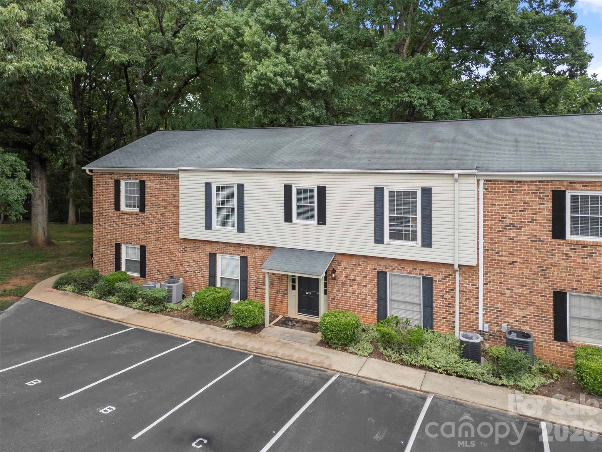 Homes for sale in Charlotte, NC | 5925 Quail Hollow Rd #B, Charlotte, NC 28210 | MLS# 4387065