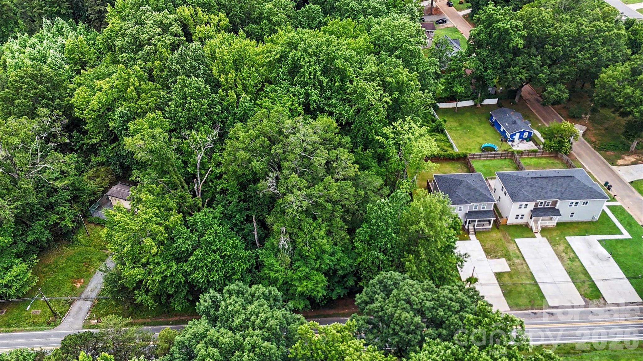 Homes for sale in Charlotte, NC | 3511 W Sugar Creek Rd, Charlotte, NC 28269 | MLS# 4387099