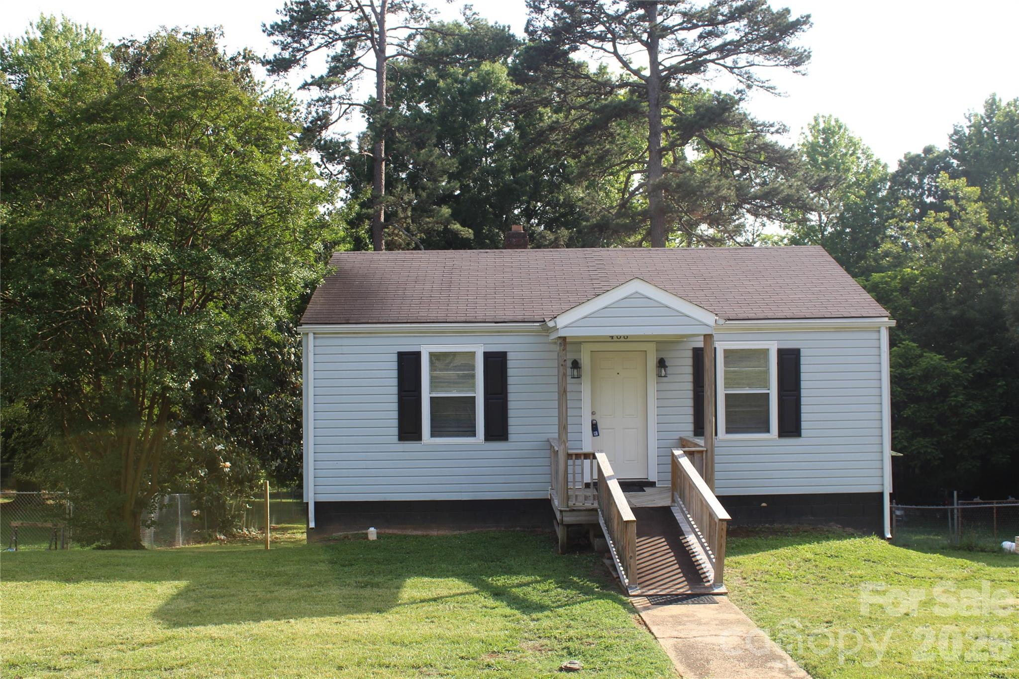 Homes for sale in Landis, NC | 406 E Mill St, Landis, NC 28088 | MLS# 4387345