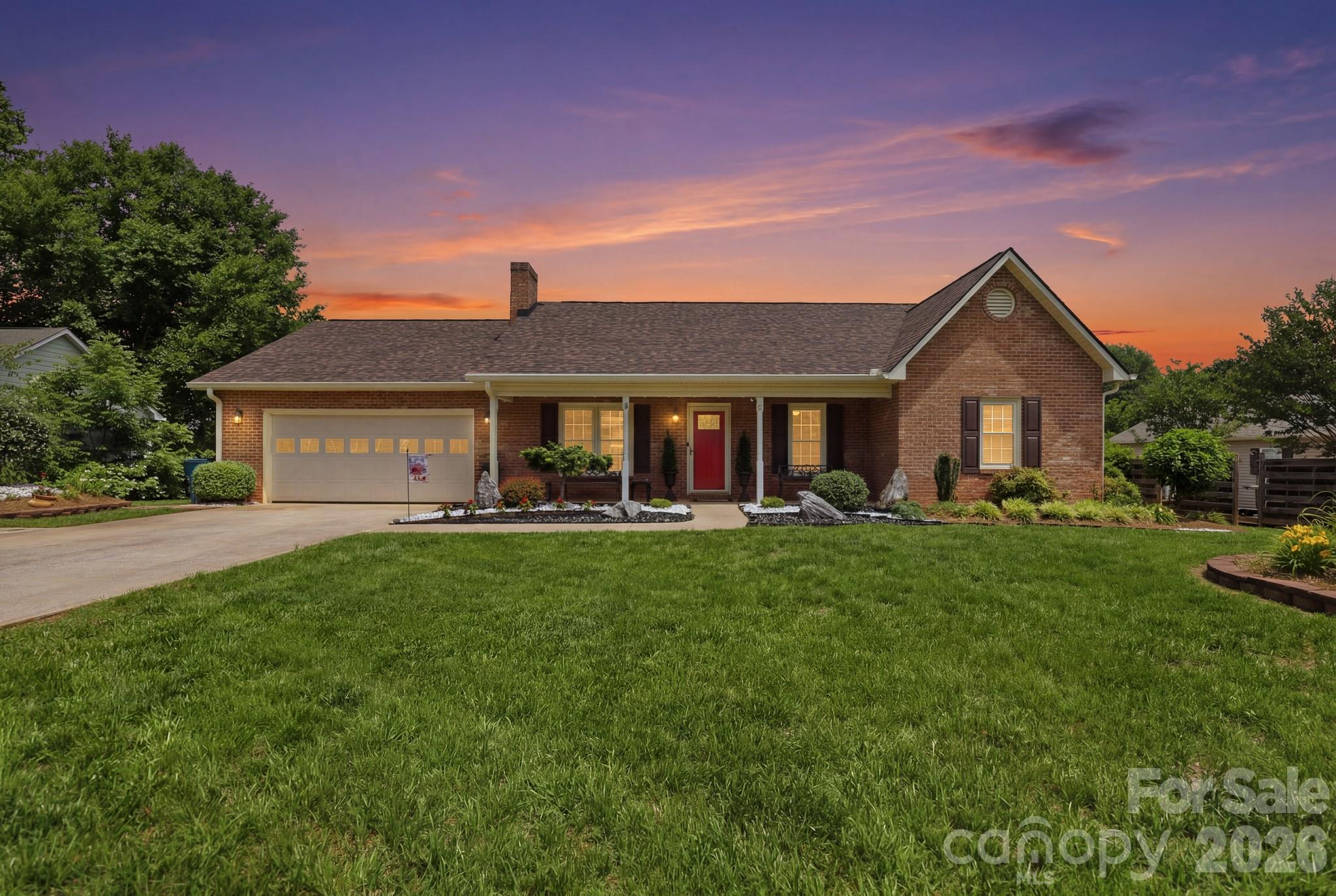 Homes for sale in Granite Falls, NC | 4 Fox Ridge Dr, Granite Falls, NC 28630 | MLS# 4387369