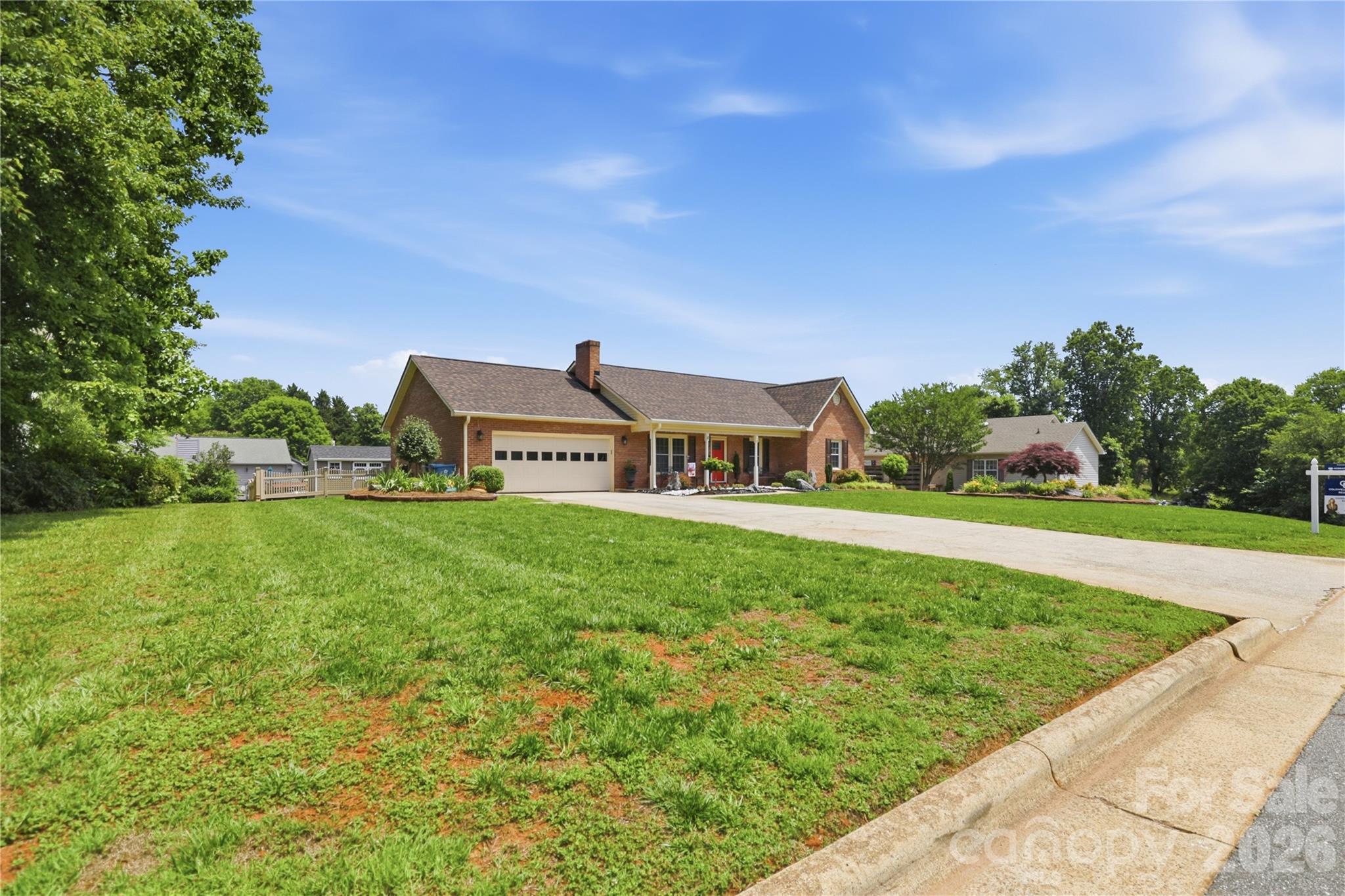 Homes for sale in Granite Falls, NC | 4 Fox Ridge Dr, Granite Falls, NC 28630 | MLS# 4387369